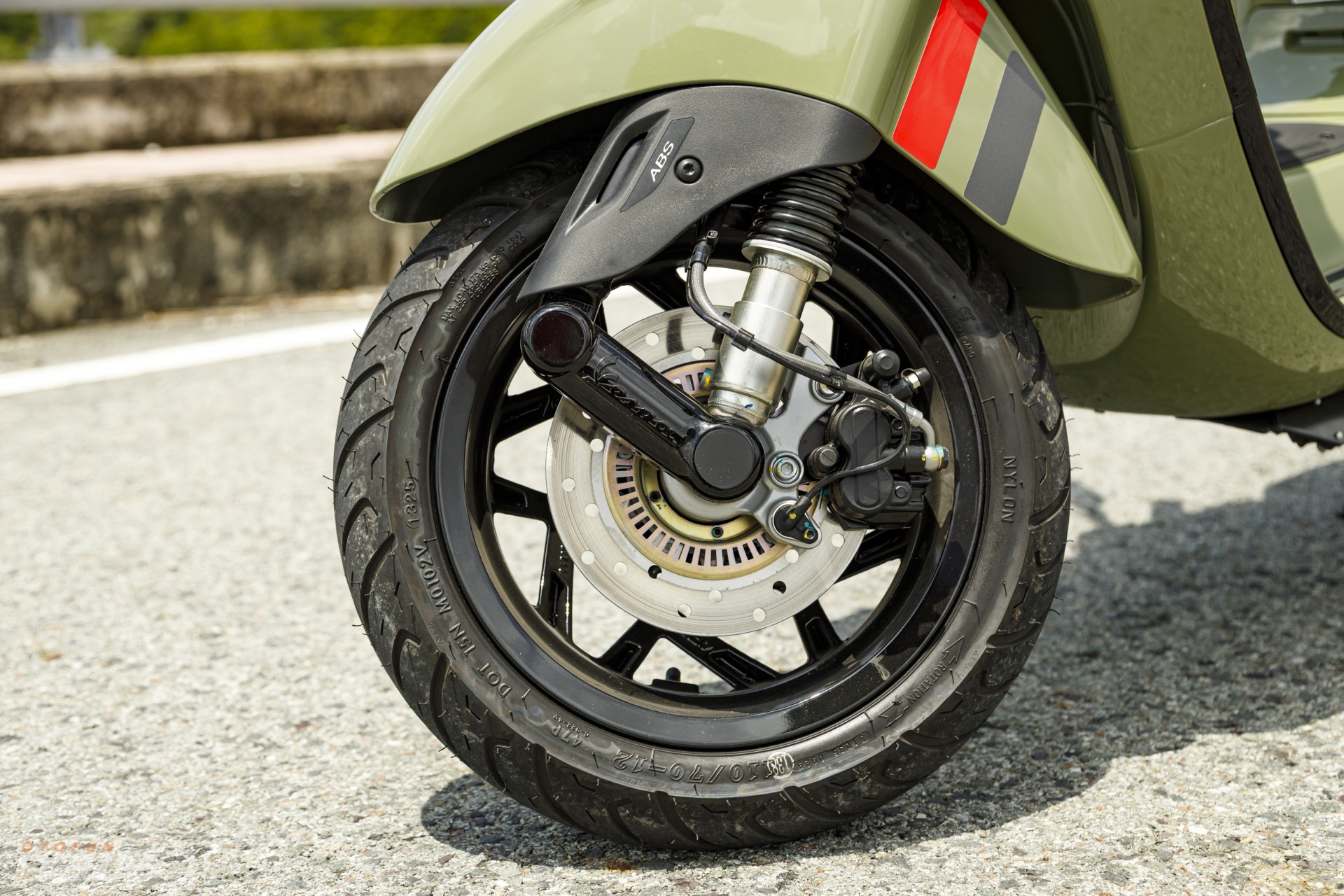 Vespa Sprint 2025: Khi thời trang gặp hiệu năng, chạy rồi mới thấy khác biệt
