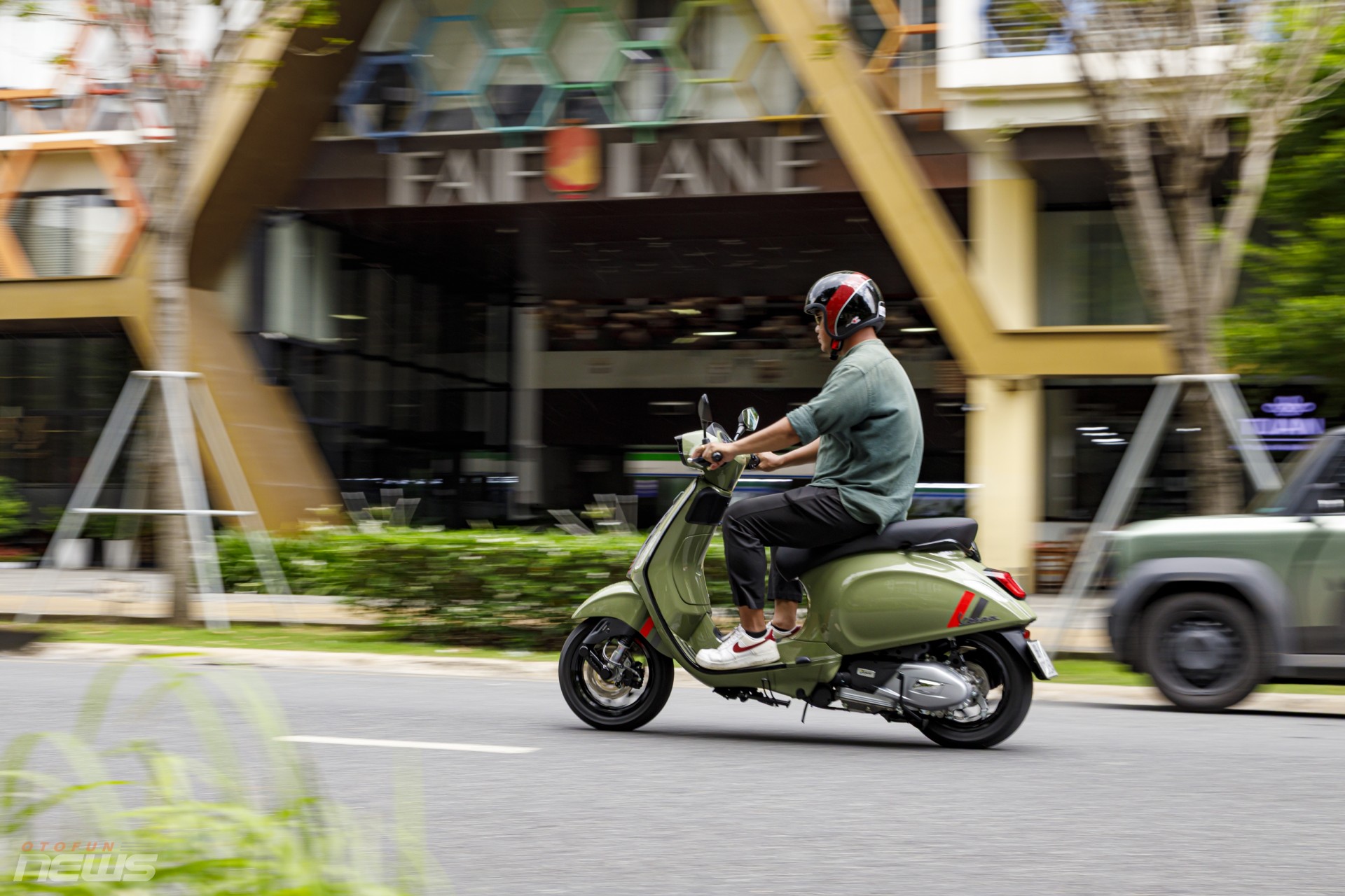 Vespa Sprint 2025: Khi thời trang gặp hiệu năng, chạy rồi mới thấy khác biệt