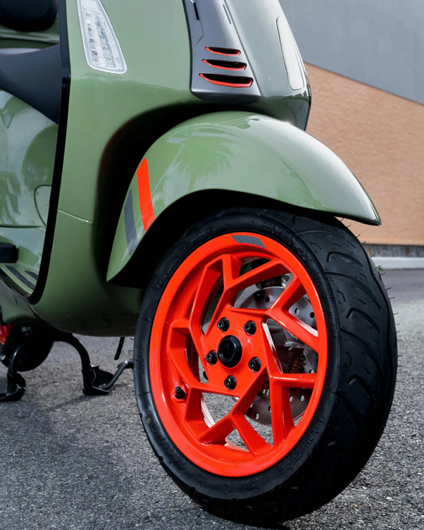Vespa Sprint 2025: Khi thời trang gặp hiệu năng, chạy rồi mới thấy khác biệt