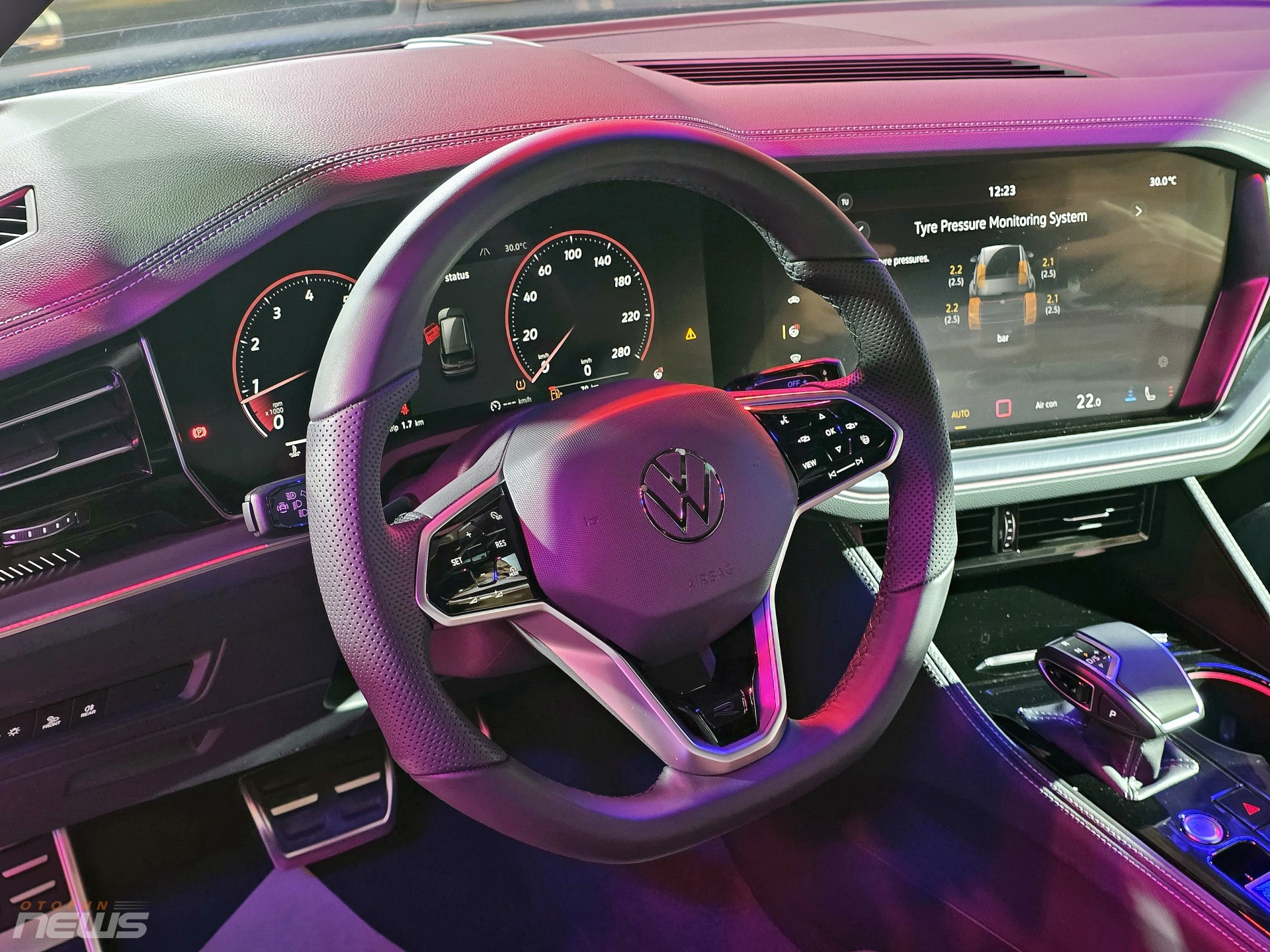 Cận cảnh Volkswagen Touareg 2025 bản nâng cấp, giá từ hơn 3 tỷ đồng