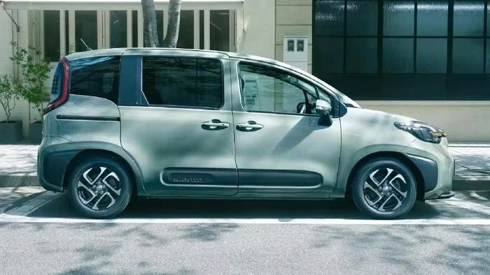 Mẫu minivan Toyota Sienta với phiên bản Juno mới