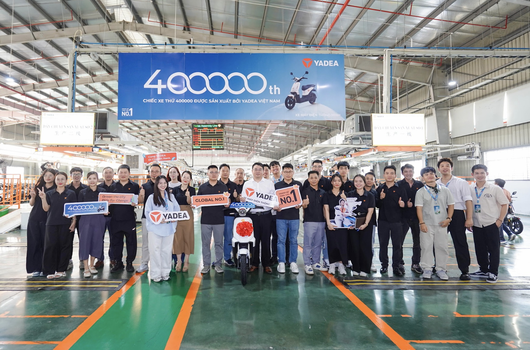 Nhà máy Yadea cán mốc 400.000 xe máy điện xuất xưởng tại Việt Nam