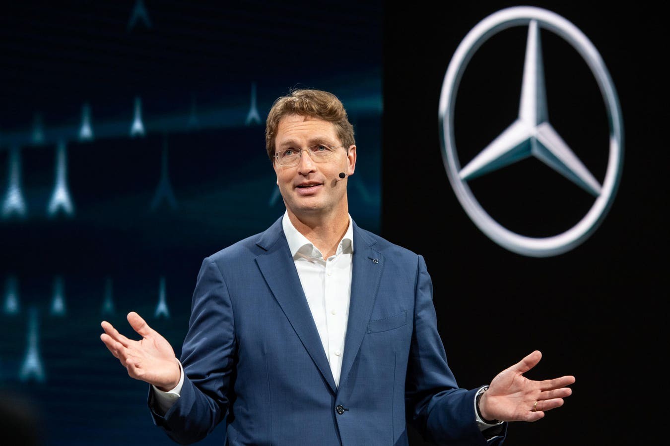 CEO Mercedes-Benz cảnh báo thị trường ô tô Châu Âu có thể "sụp đổ"