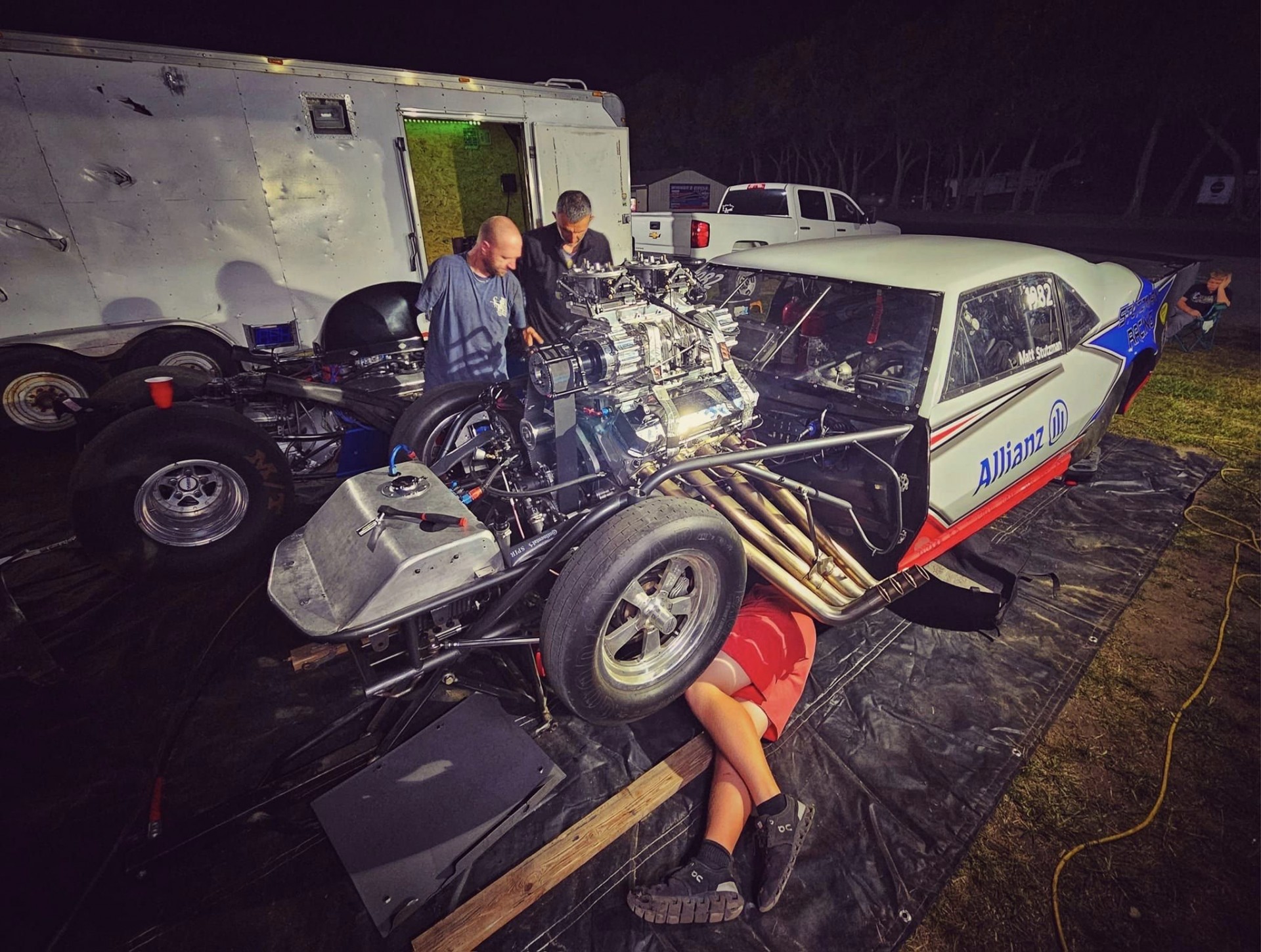 Khâm phục tay đua drag  Câu chuyện của Matt Stutzman tay đua drag không tay