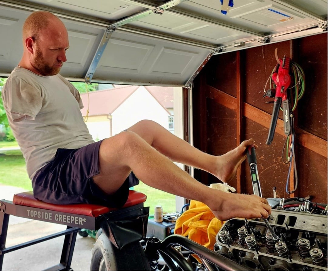 Khâm phục tay đua drag  Câu chuyện của Matt Stutzman tay đua drag không tay