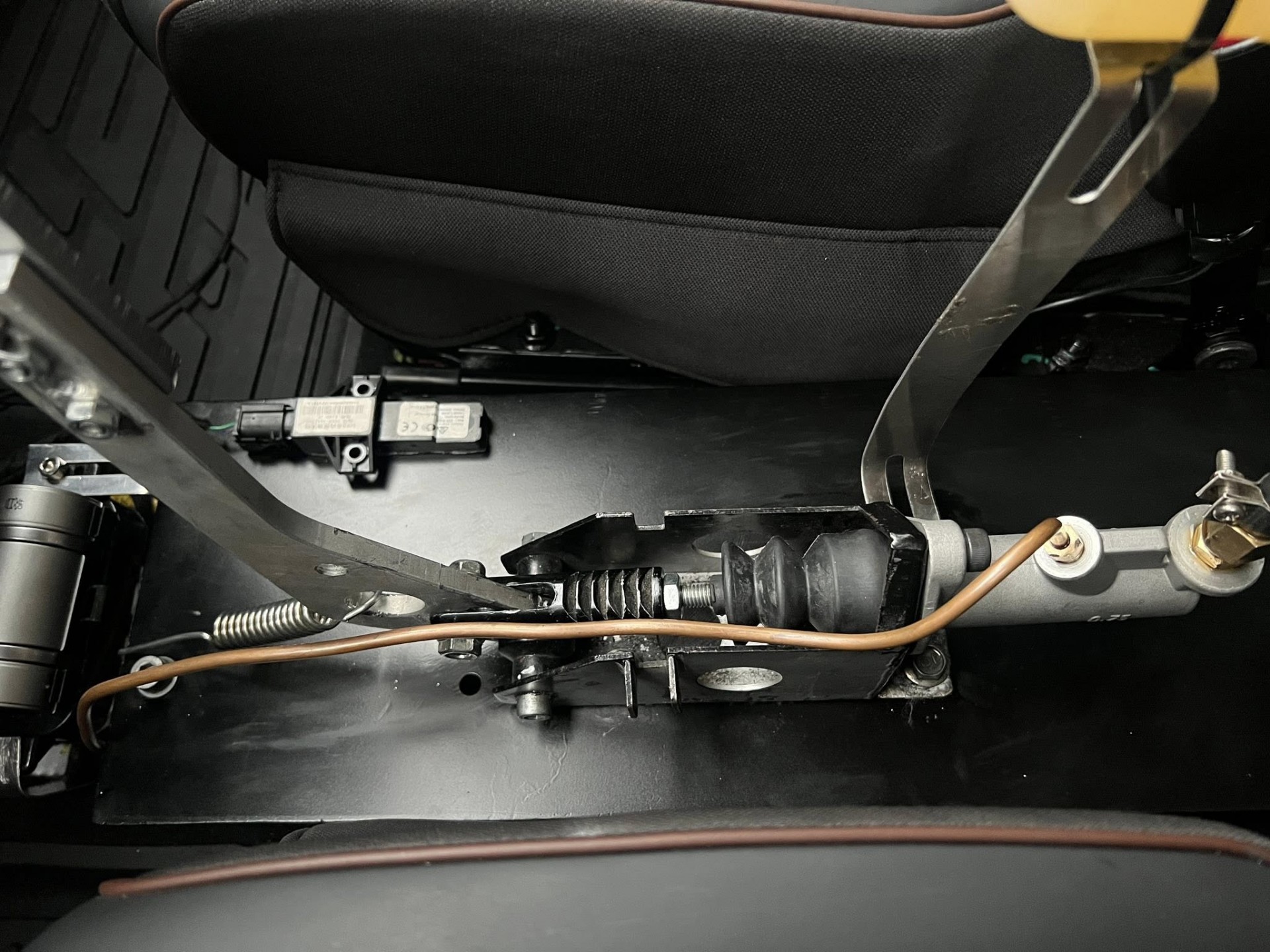 Chi tiết nâng cấp trên xe đua của ứng viên vô địch giải gymkhana quốc gia PVOIL VGC 2025 tại Thanh Hoá Chi tiết nâng cấp trên xe đua của ứng viên vô địch giải gymkhana quốc gia PVOIL VGC 2025 tại Thanh Hoá