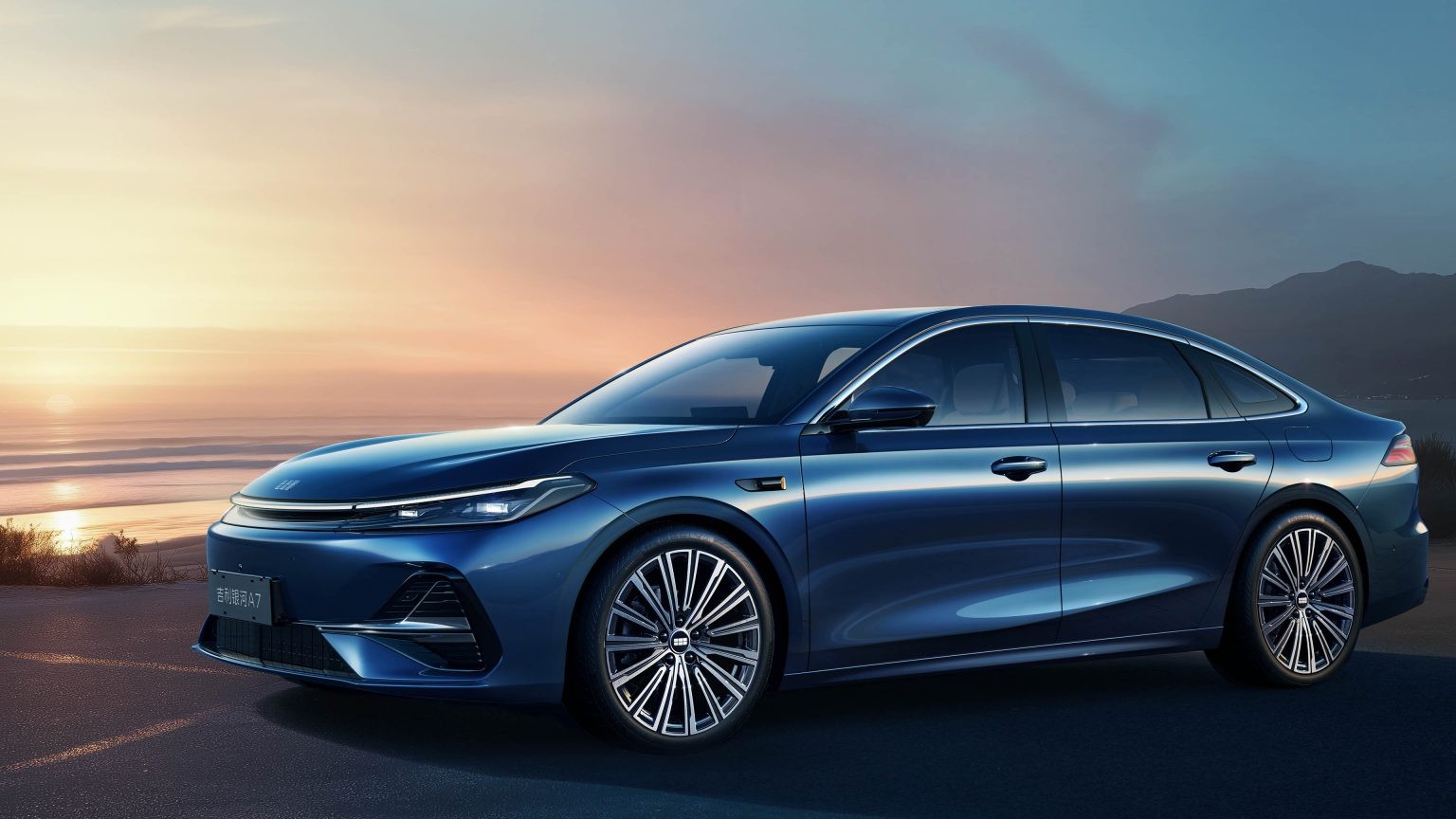 Geely Galaxy A7 PHEV ra mắt toàn cầu, giá từ 327 triệu, tiêu hao 2,67L/100km