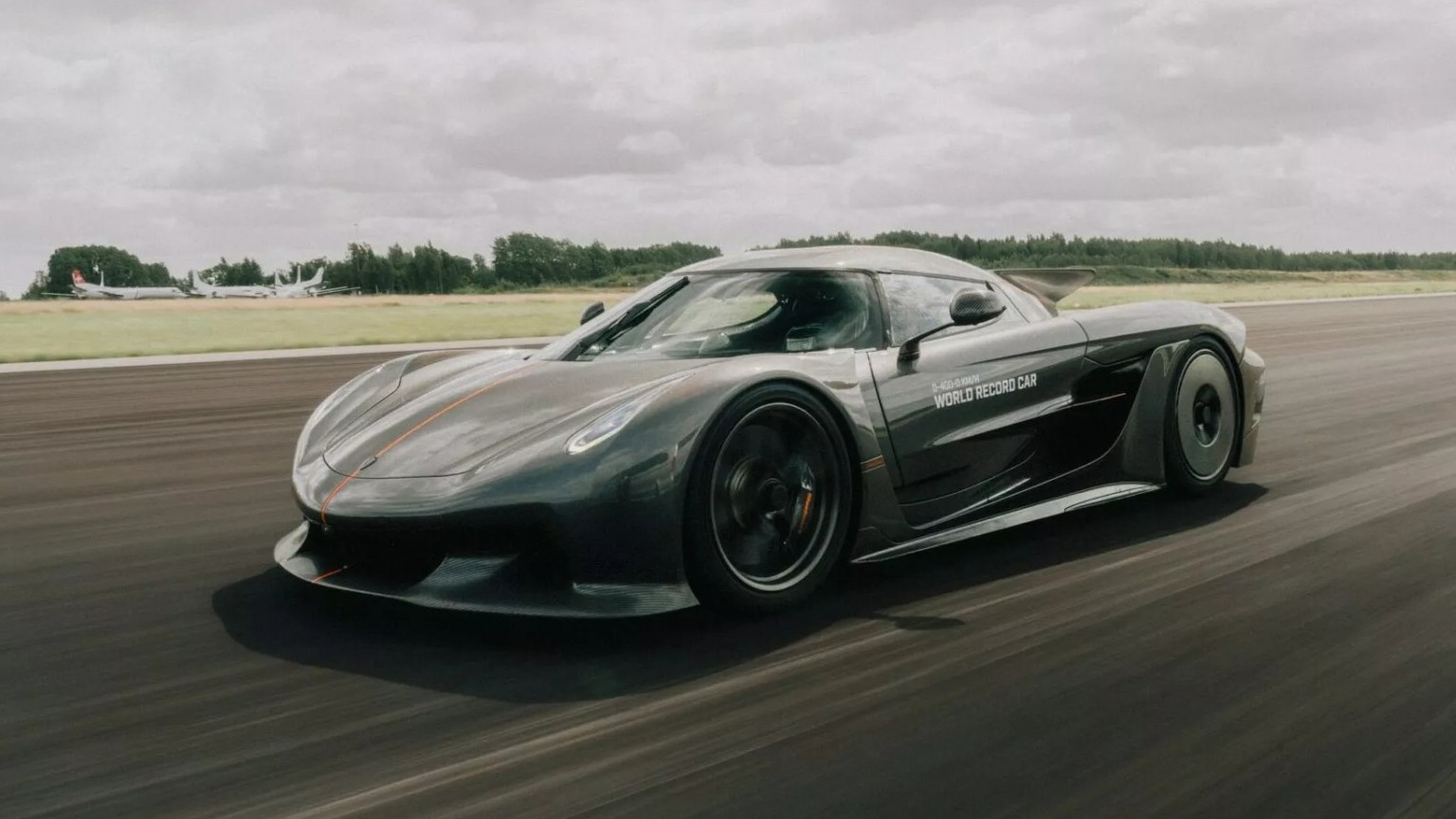 Koenigsegg Jesko Absolut thiết lập kỷ lục thế giới mới cho thử thách 0-400-0 km/h
