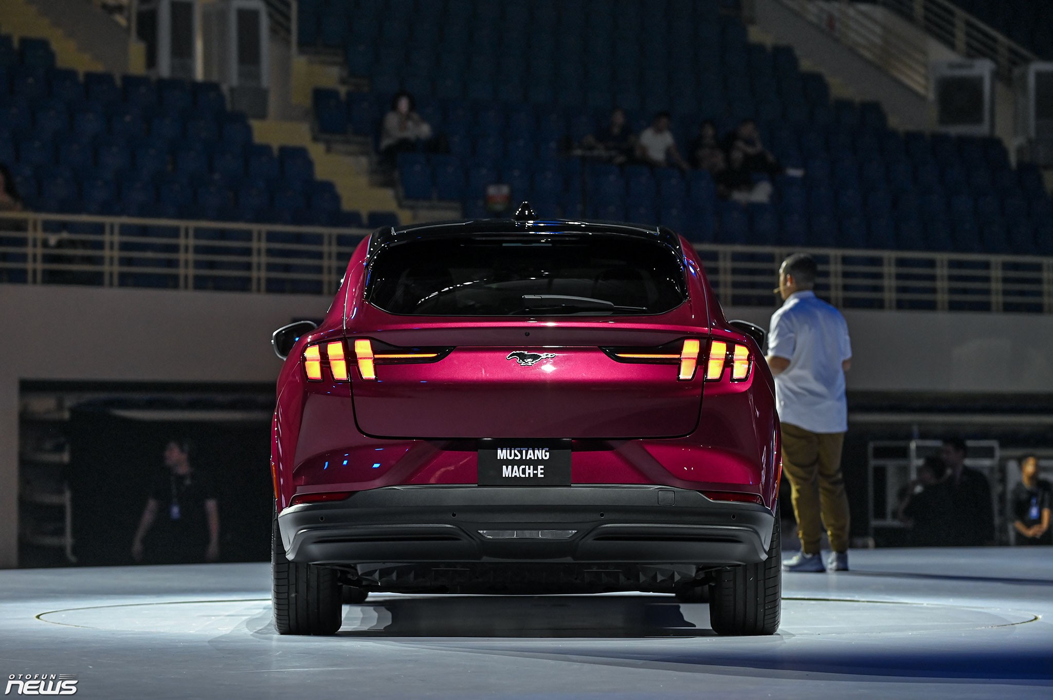 Ford Mustang Mach-E - Di sản của dòng xe cơ bắp Mỹ trong một mẫu xe SUV điện