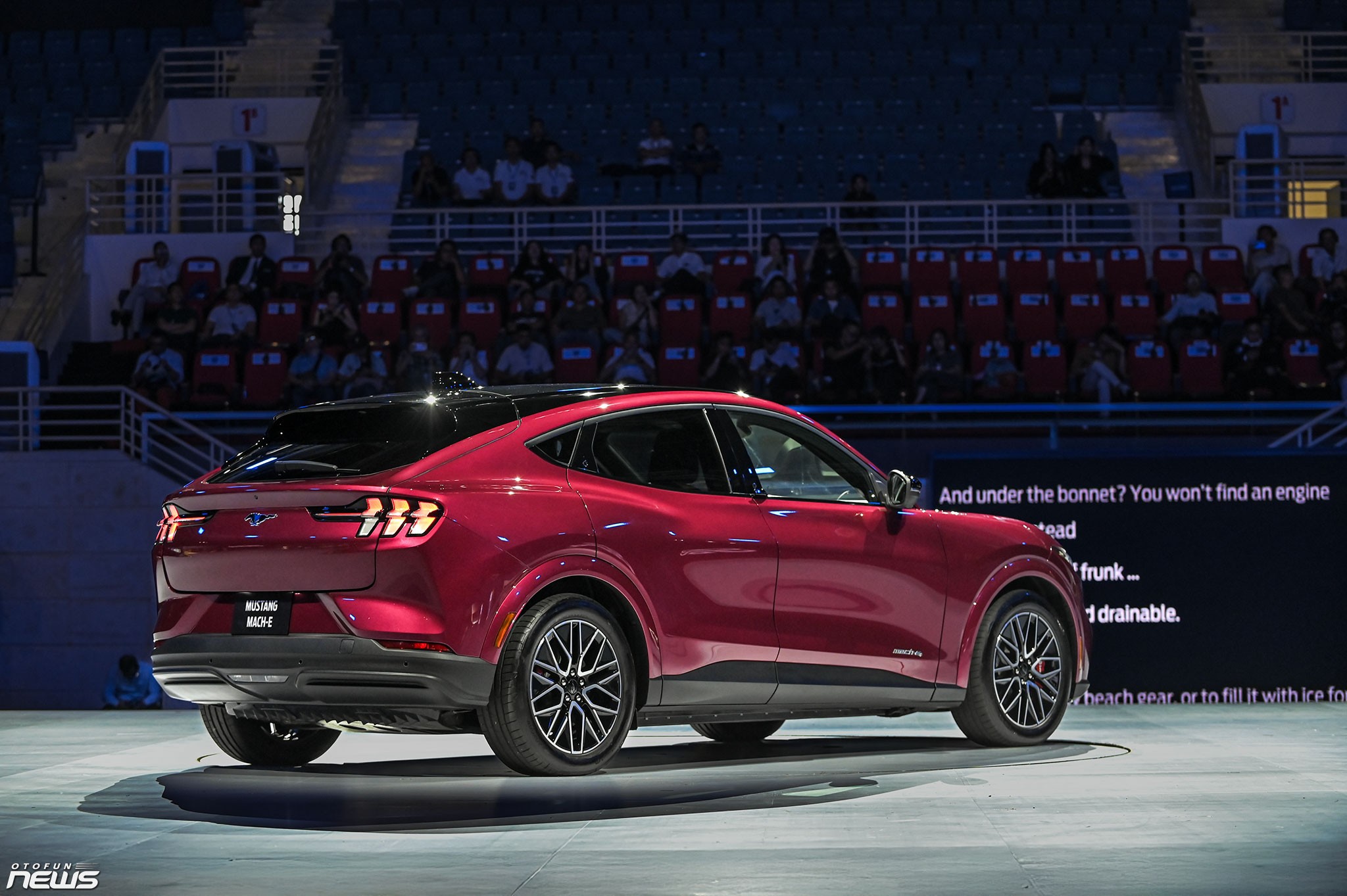 Ford Mustang Mach-E - Di sản của dòng xe cơ bắp Mỹ trong một mẫu xe SUV điện