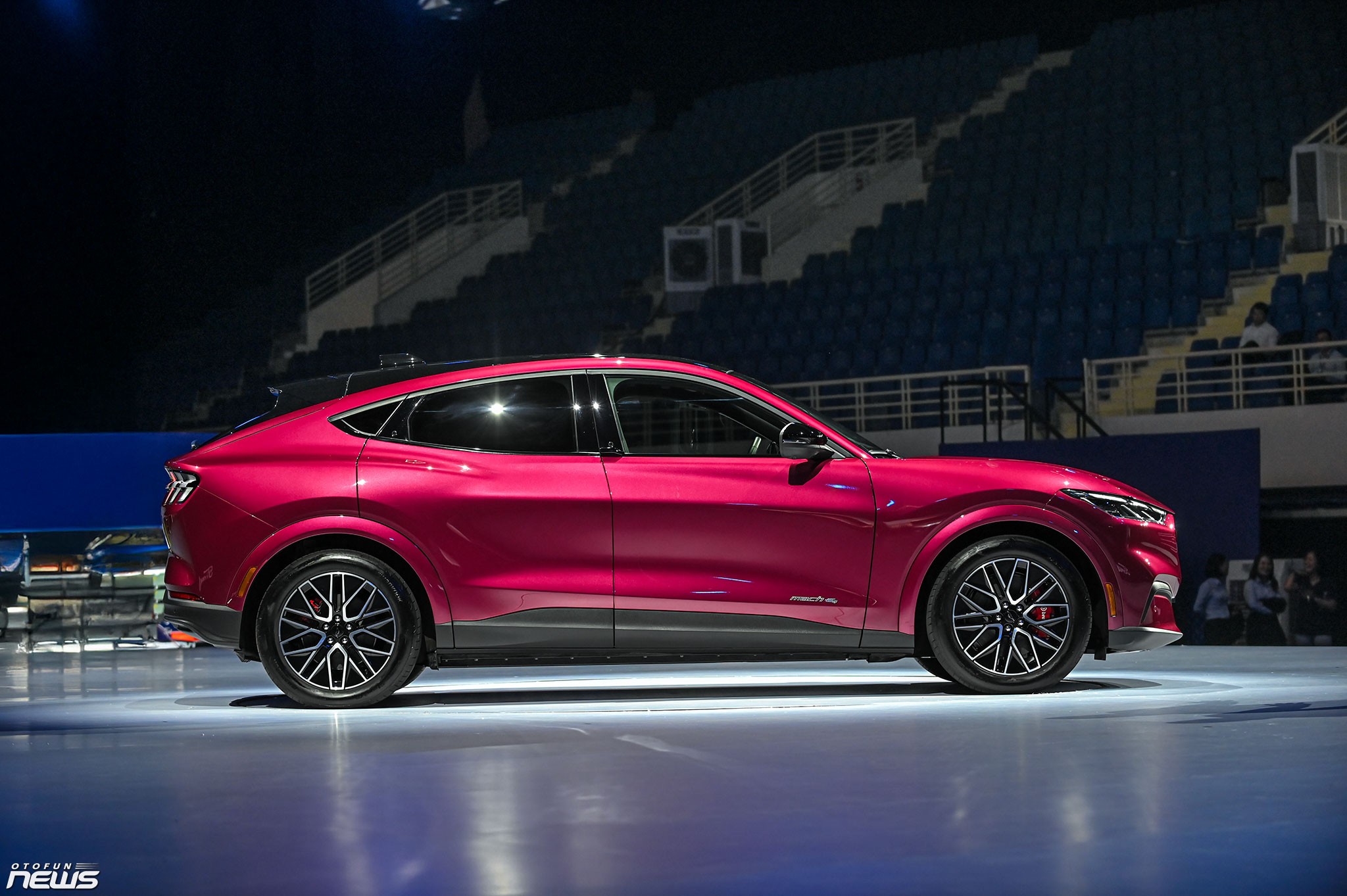 Ford Mustang Mach-E - Di sản của dòng xe cơ bắp Mỹ trong một mẫu xe SUV điện