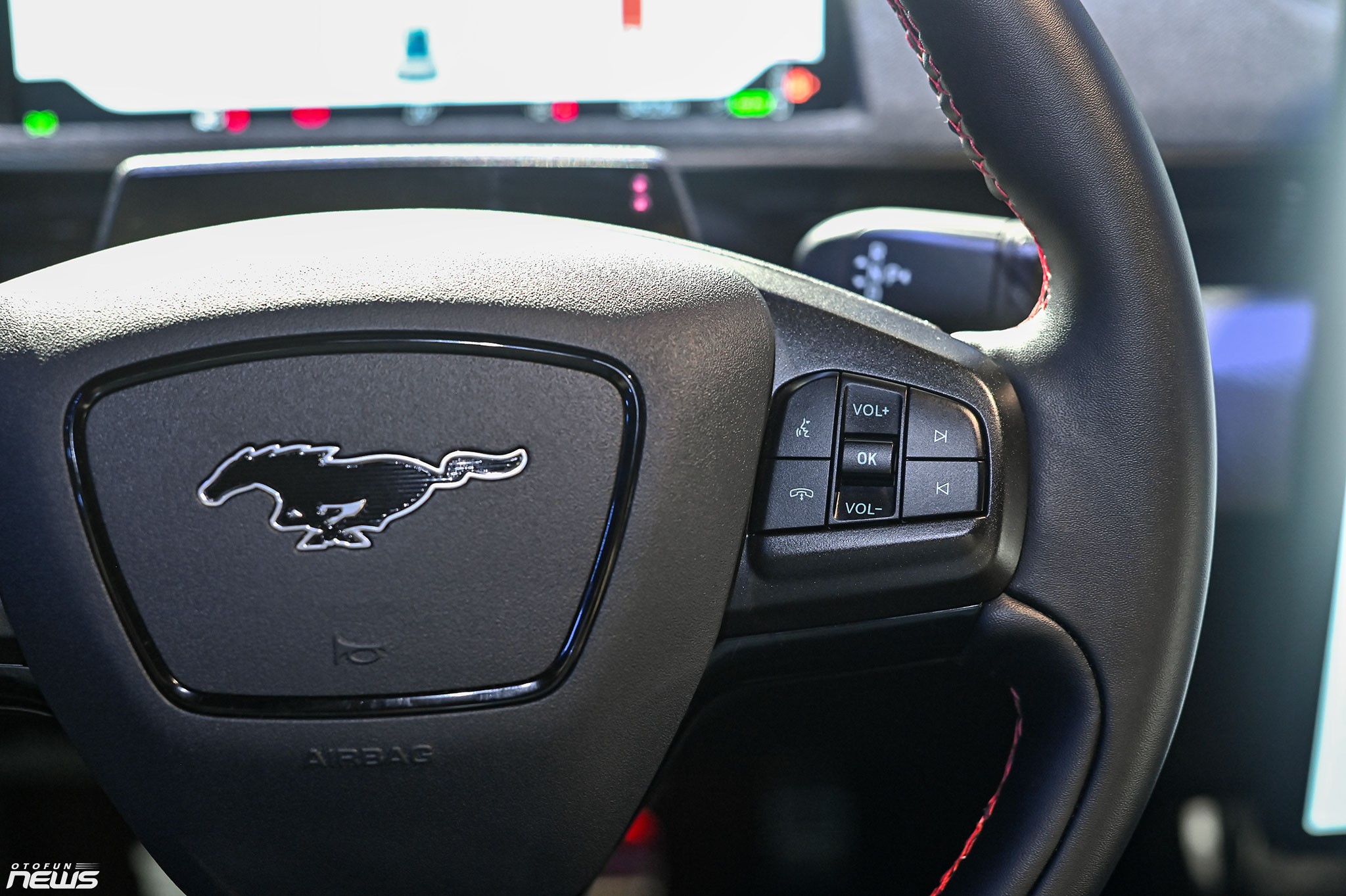 Ford Mustang Mach-E - Di sản của dòng xe cơ bắp Mỹ trong một mẫu xe SUV điện