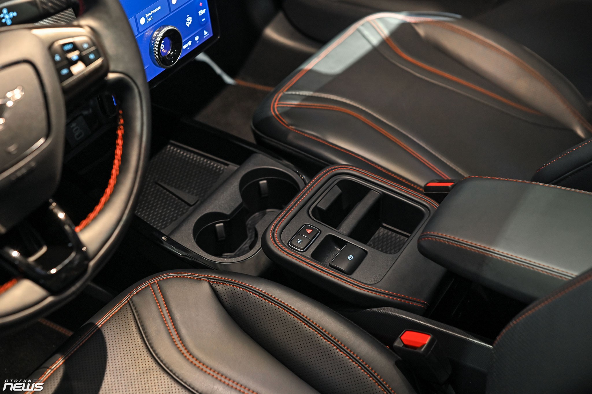 Ford Mustang Mach-E - Di sản của dòng xe cơ bắp Mỹ trong một mẫu xe SUV điện