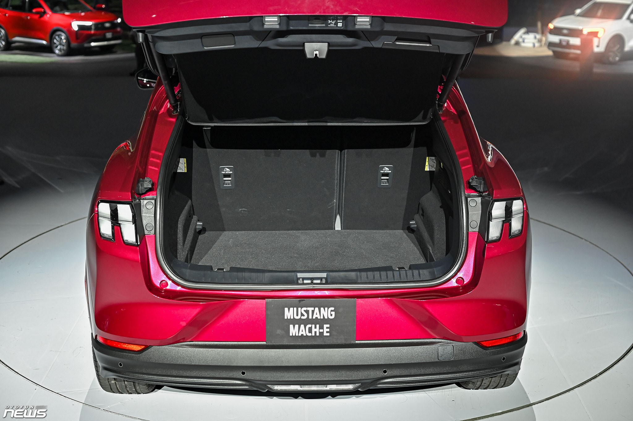 Ford Mustang Mach-E - Di sản của dòng xe cơ bắp Mỹ trong một mẫu xe SUV điện