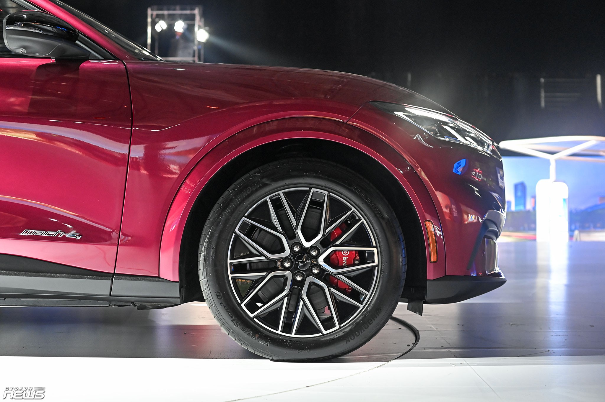 Ford Mustang Mach-E - Di sản của dòng xe cơ bắp Mỹ trong một mẫu xe SUV điện