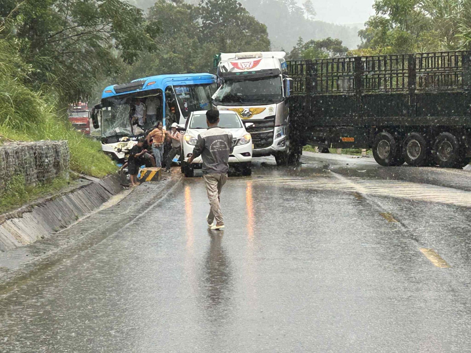 Tin tức tai nạn giao thông mới nhất ngày 19/8/2025 Tin tức tai nạn giao thông mới nhất ngày 19/8/2025