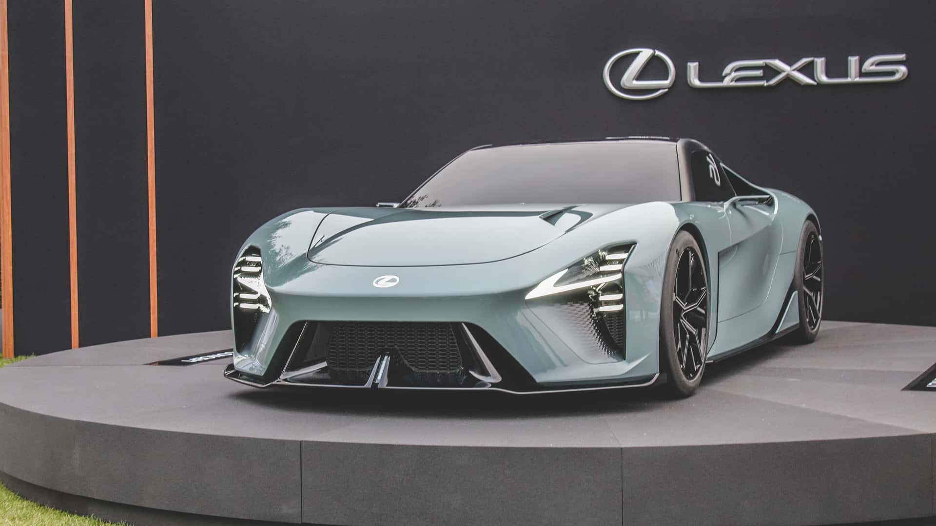 Lexus trình làng mẫu Sport Concept với thiết kế ấn tượng, hé lộ dòng xe thể thao sắp sản xuất