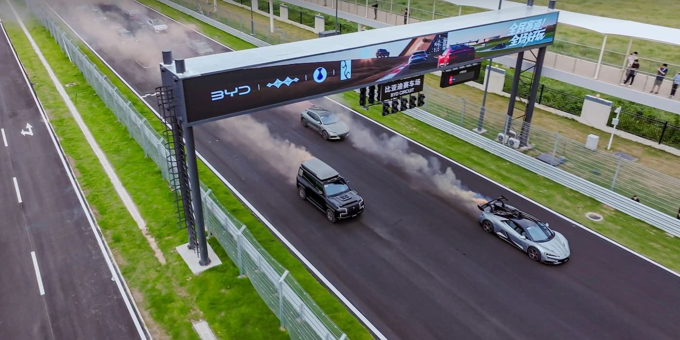 BYD mở cửa hoạt động trường đua địa hình cho xe điện