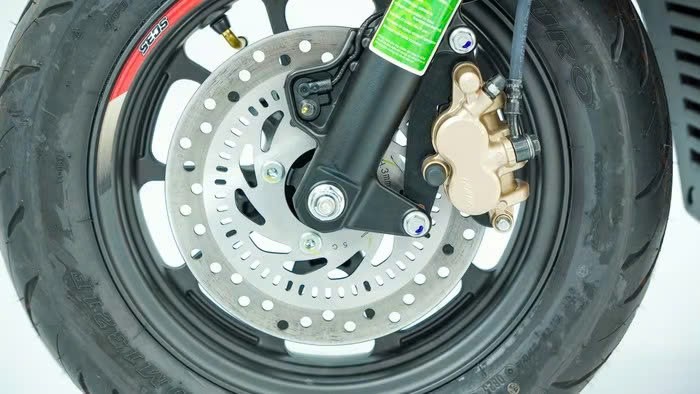 Honda Giorno+ SC35 ThaiGP bản giới hạn đầu tiên về Việt Nam