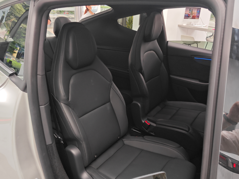 Tesla Model Y bản 6 chỗ bị chê