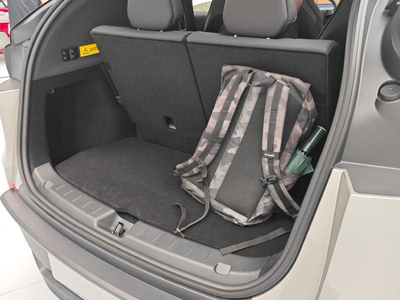 Tesla Model Y bản 6 chỗ bị chê