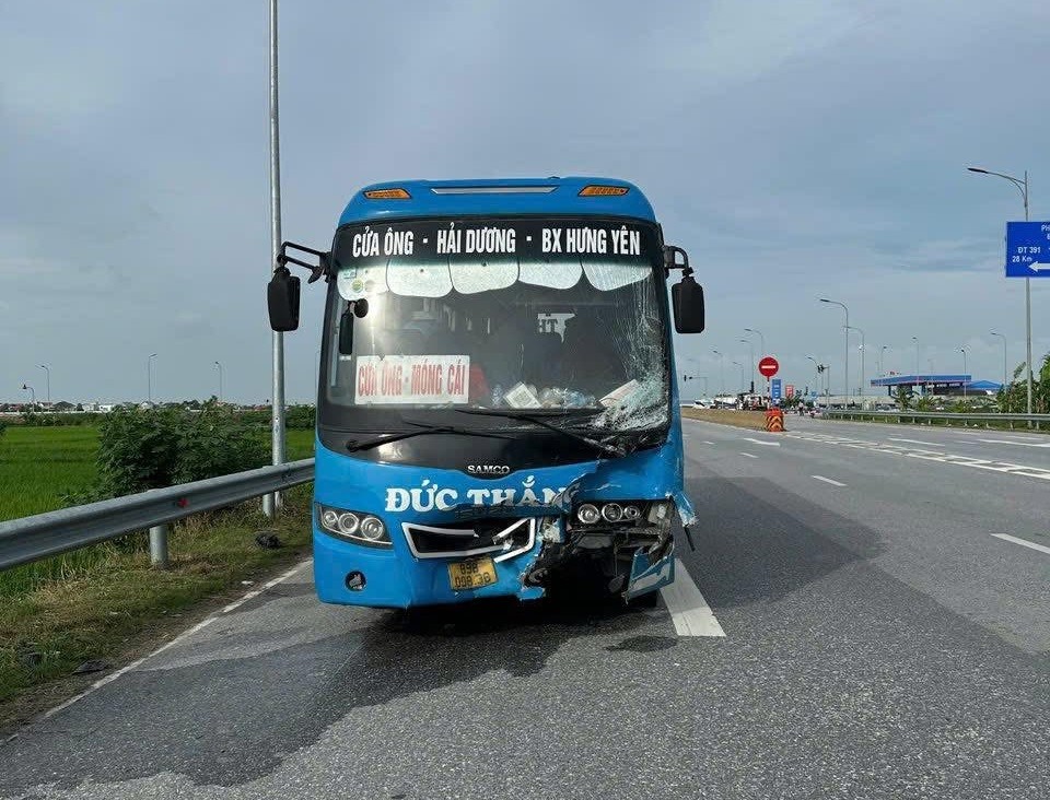 Tổng hợp tin tức tai nạn giao thông ngày 22/8/2025 Tổng hợp tin tức tai nạn giao thông ngày 22/8/2025