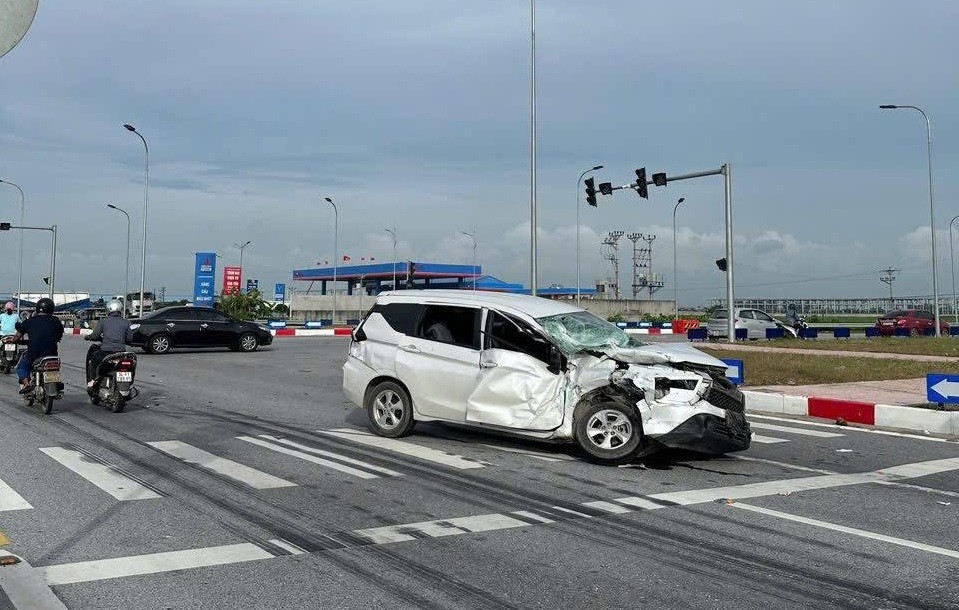 Tổng hợp tin tức tai nạn giao thông ngày 22/8/2025 Tổng hợp tin tức tai nạn giao thông ngày 22/8/2025