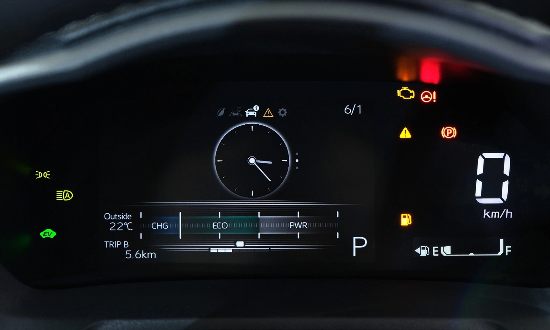 Toyota Yaris ATIV hybrid 2025 ra mắt tại Thái Lan, tiêu hao chỉ 3,4L/100km