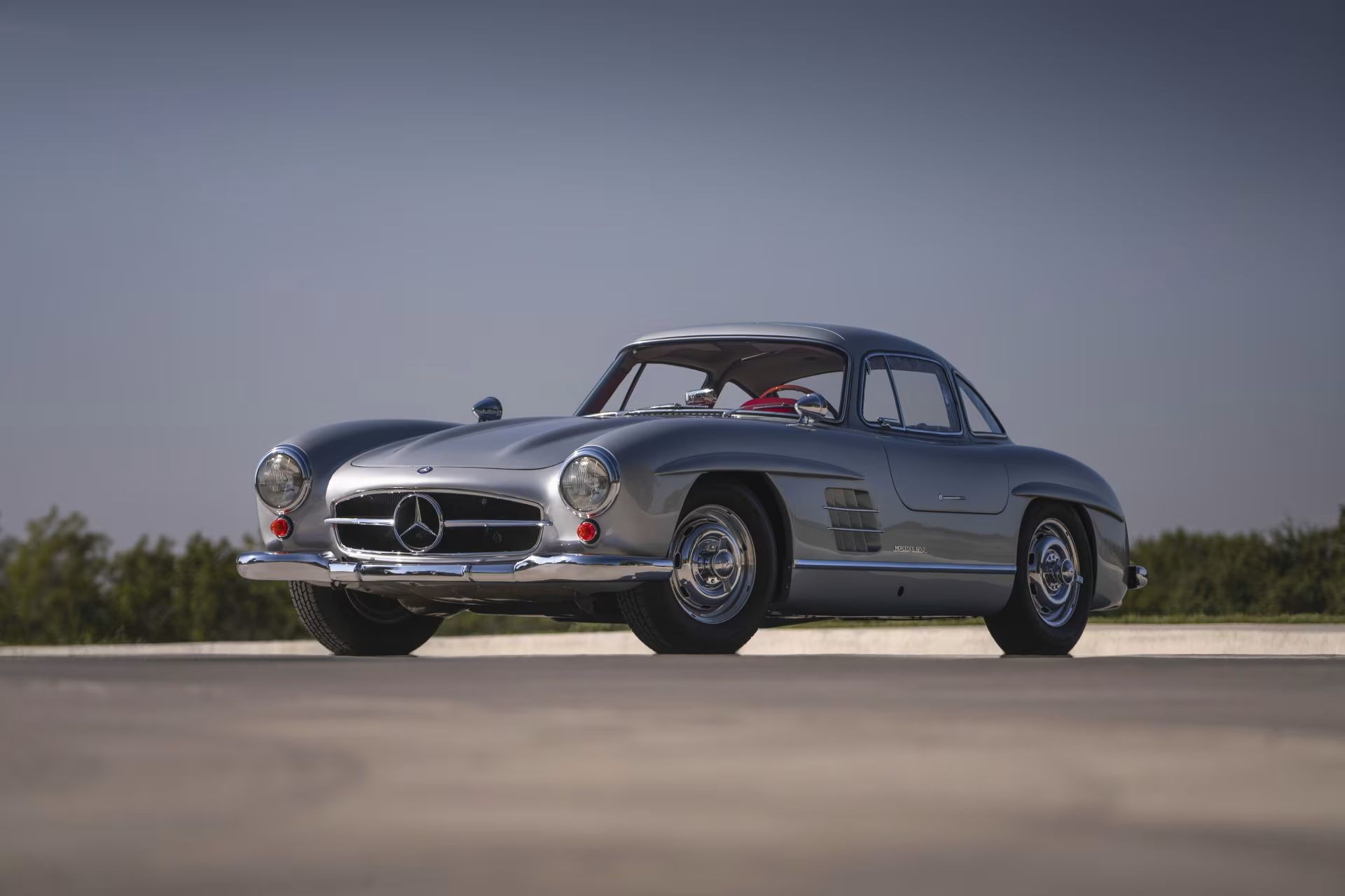 10 xe được đấu giá cao nhất tại sự kiện Mecum Monterey 2025