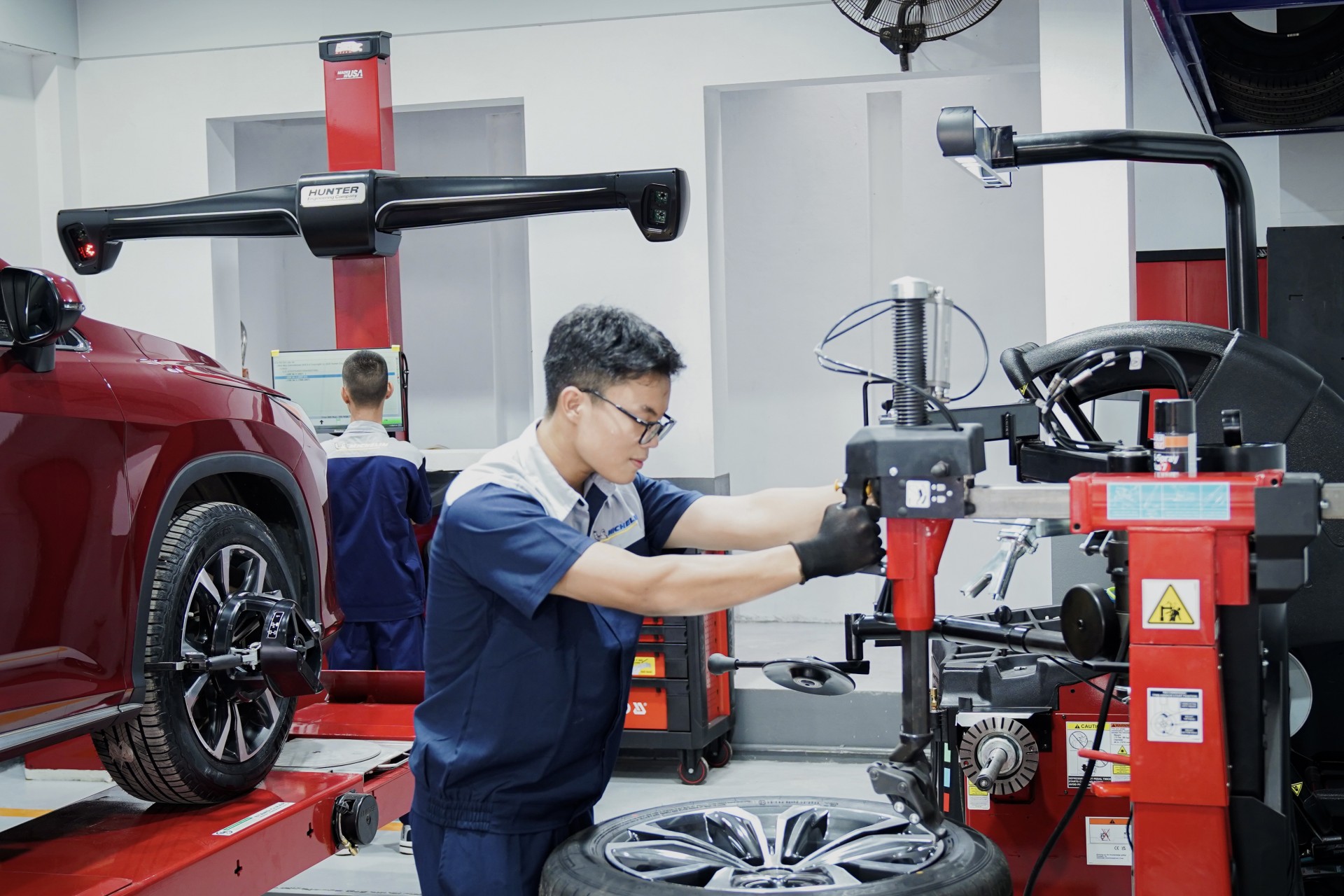 Michelin cán mốc 100 trung tâm dịch vụ tại Việt Nam