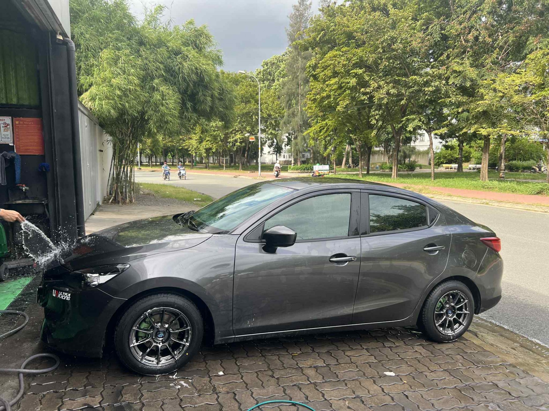 Phanh tay từ Mazda 2, bí quyết giúp Phạm Hoàng Đức làm chủ đường đua