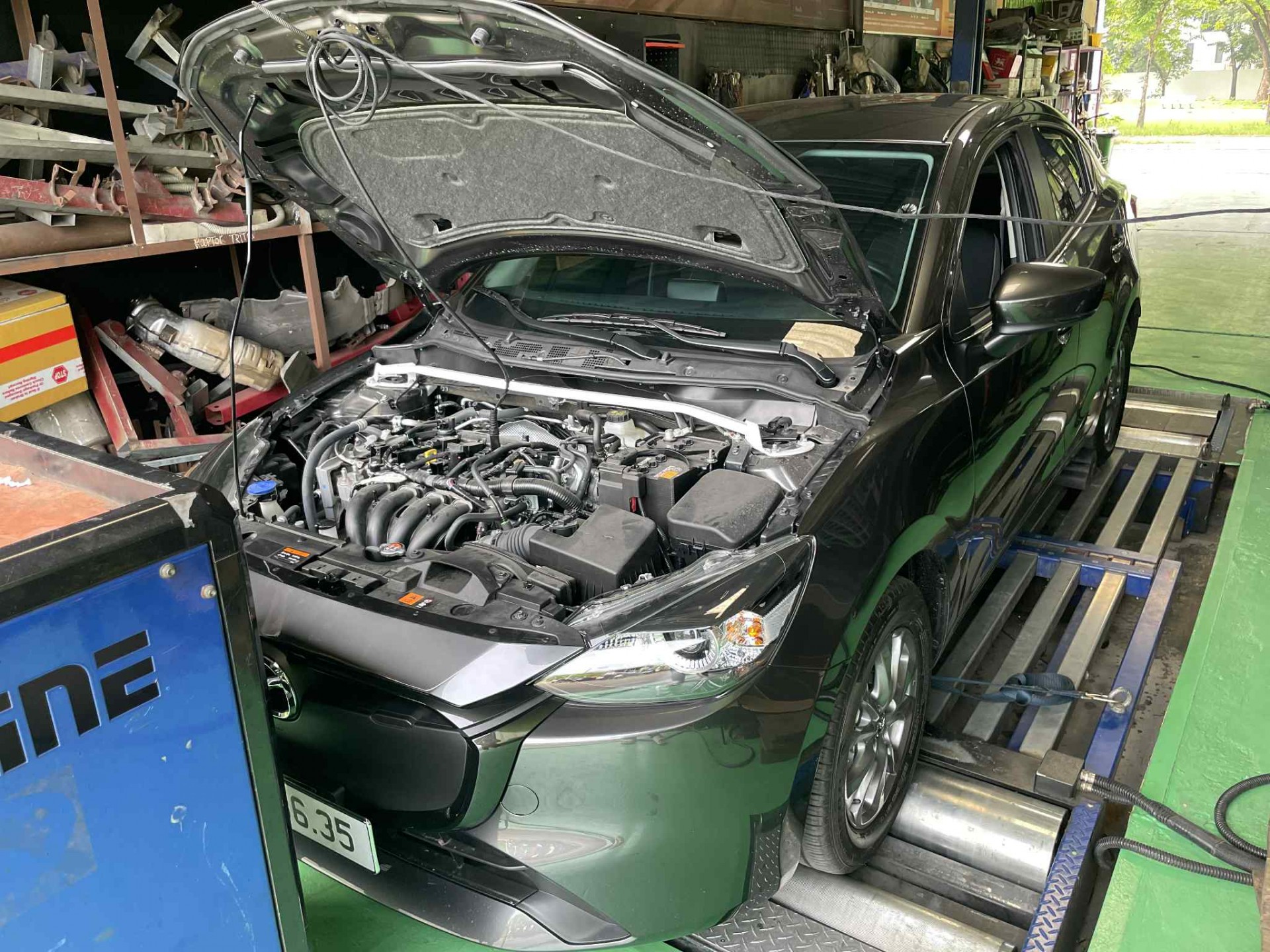 Phanh tay từ Mazda 2, bí quyết giúp Phạm Hoàng Đức làm chủ đường đua