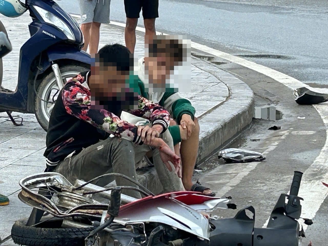 Tổng hợp tin tức tai nạn giao thông ngày 28/8/2025 Tổng hợp tin tức tai nạn giao thông ngày 28/8/2025