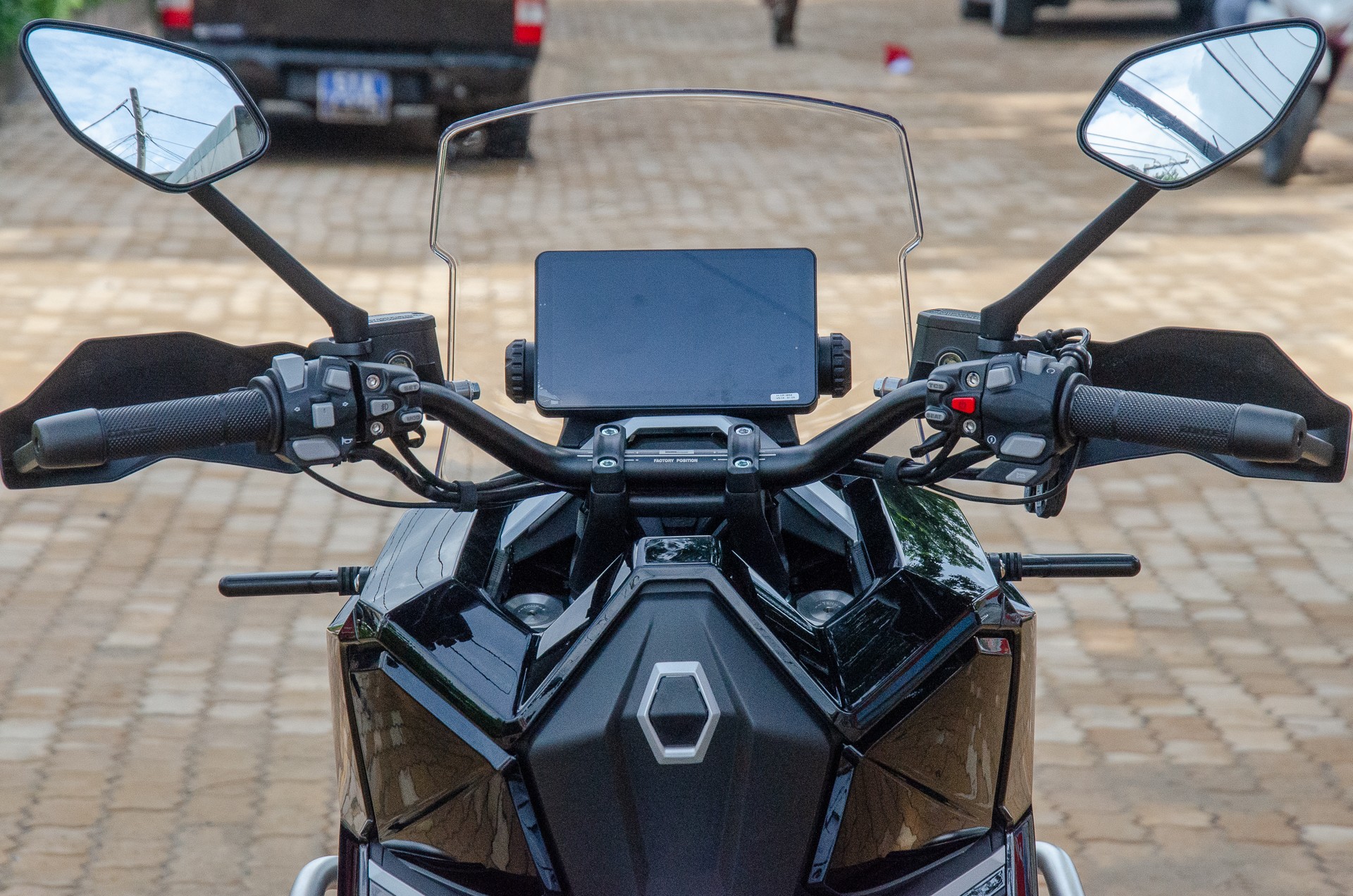 Cận cảnh Zontes 368G, xe tay ga Trung Quốc giá 138 triệu đồng