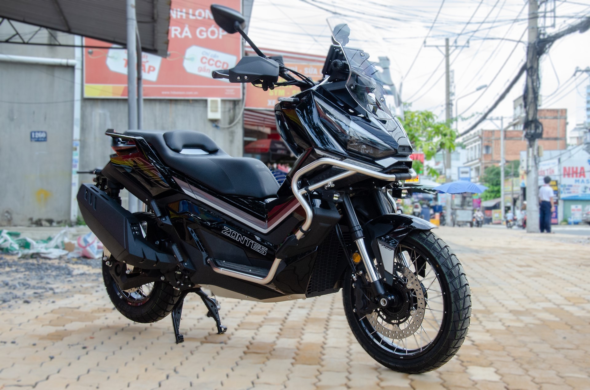 Cận cảnh Zontes 368G, xe tay ga Trung Quốc giá 138 triệu đồng