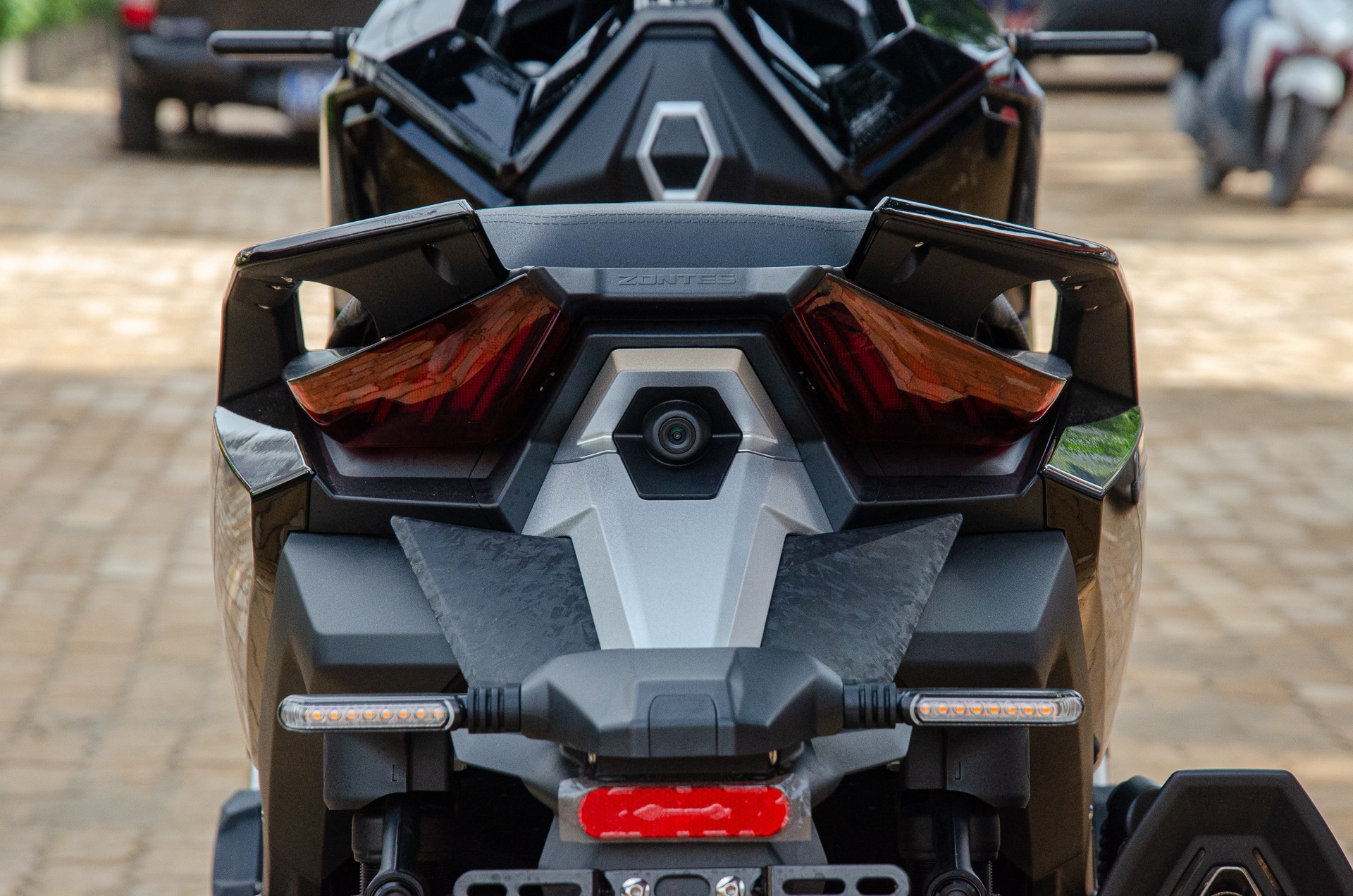 Cận cảnh Zontes 368G, xe tay ga Trung Quốc giá 138 triệu đồng