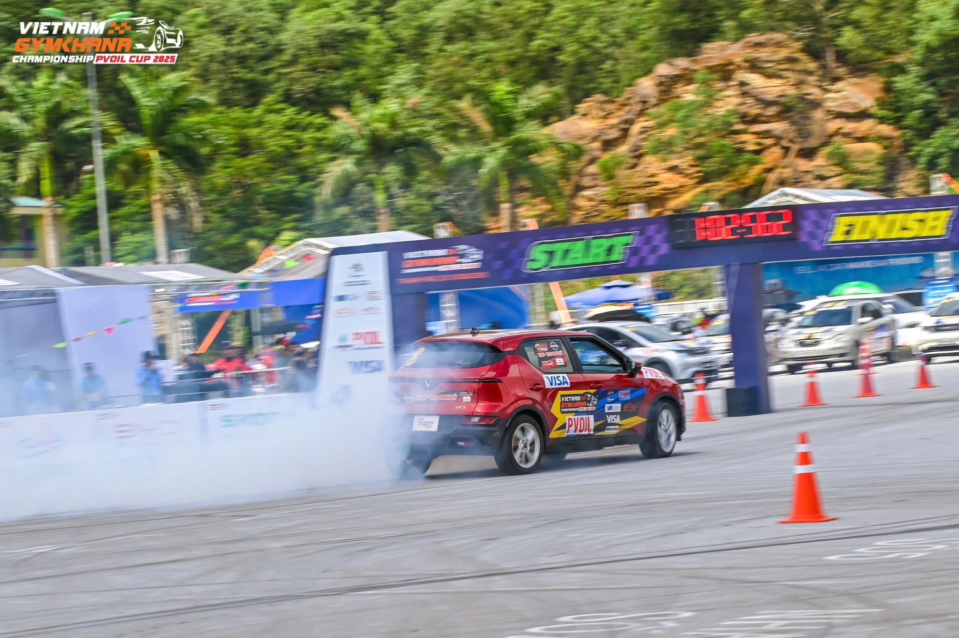 Mãn nhãn màn 'đốt lốp' tại vòng đấu loại PVOIL VGC 2025