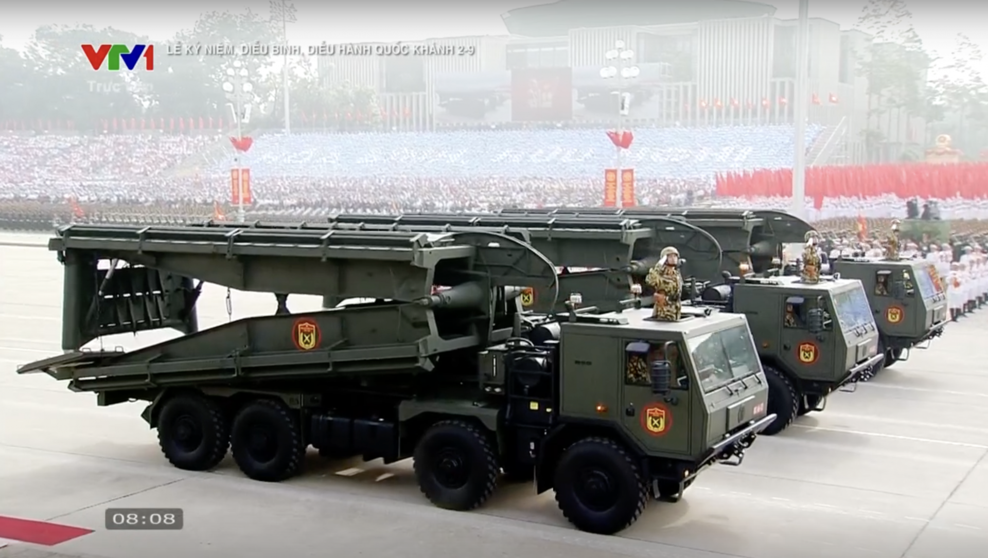Ngắm và xem thông tin về dàn khí tài, xe đặc chủng của Quân đội nhân dân Việt Nam trong diễu binh