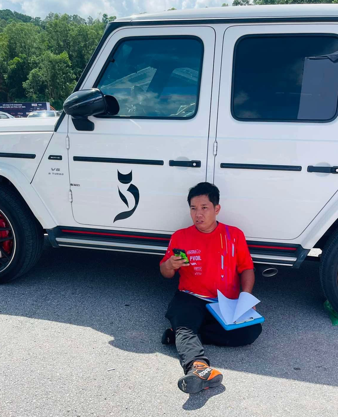 Tân vô địch Hạng Cầu trước PVOIL VGC 2025 vỡ oà cảm xúc khi nâng cúp tại quê hương Tân vô địch Hạng Cầu trước PVOIL VGC 2025 vỡ oà cảm xúc khi nâng cúp tại quê hương