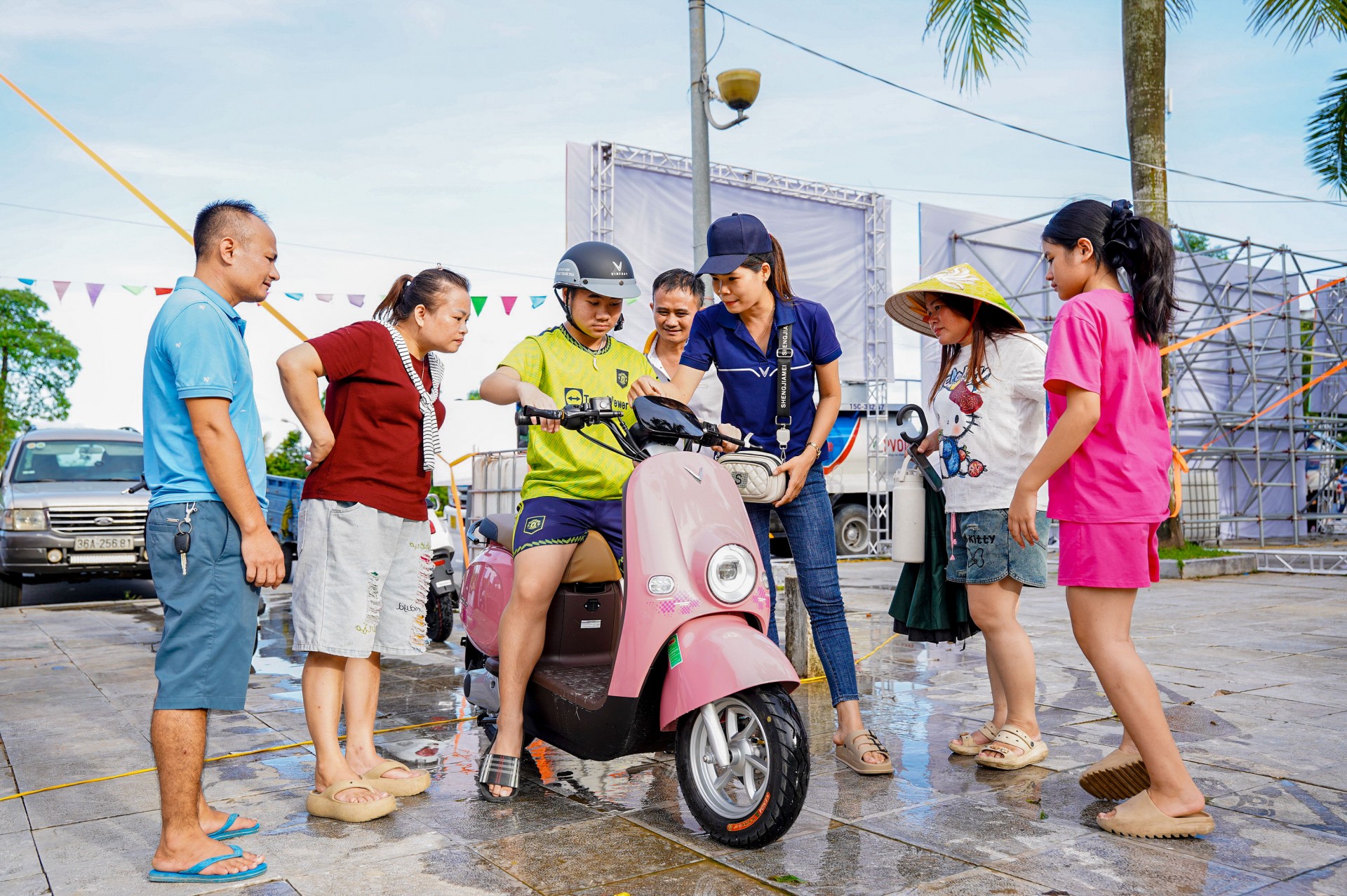 VinFast mang đến trải nghiệm xe máy điện đáng nhớ tại PVOIL VGC 2025