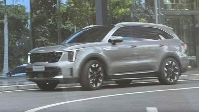 Kia Sorento 2025 lộ hình ảnh không che chắn, sắp ra mắt Việt Nam