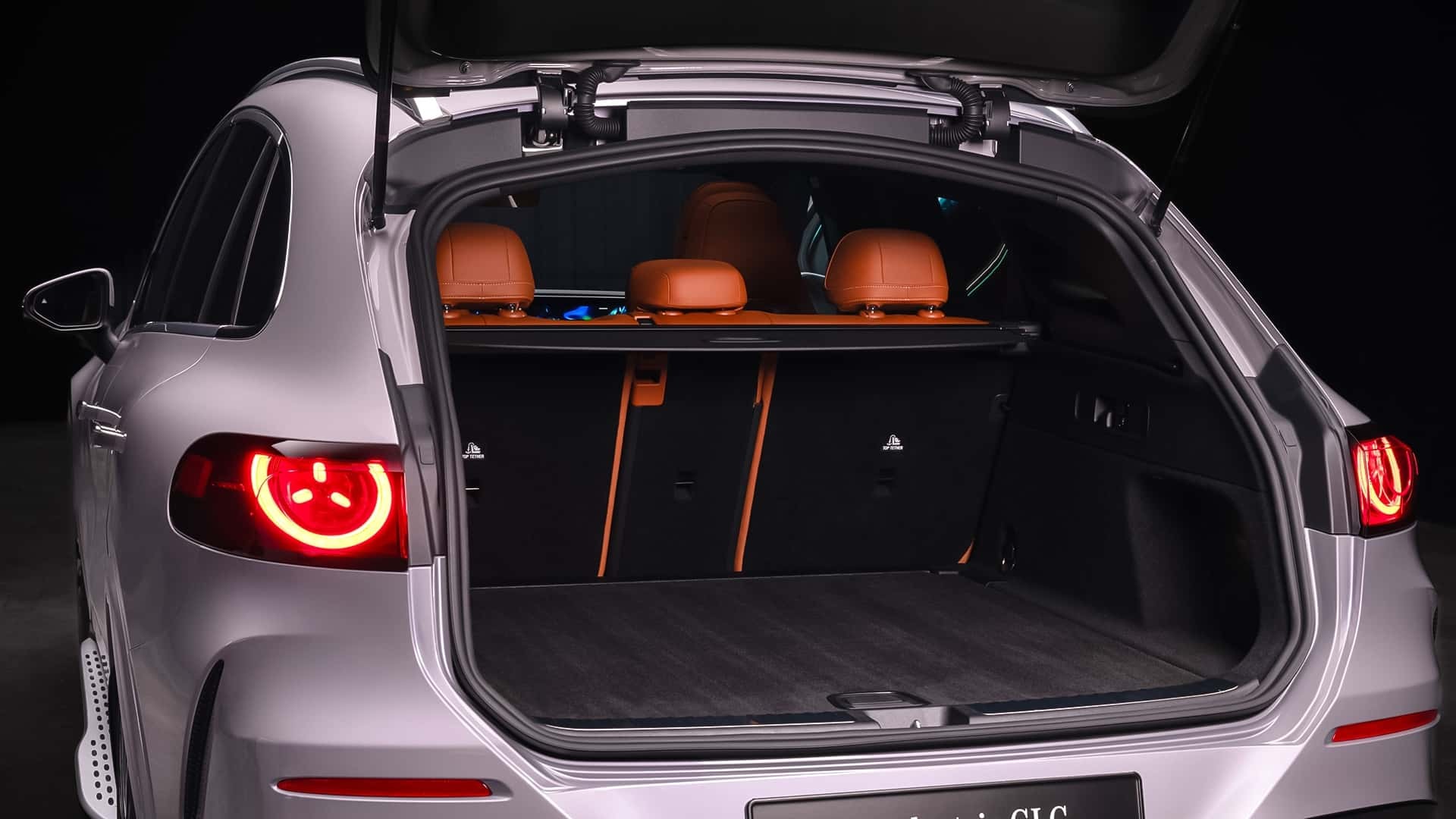 Mercedes-Benz GLC thế hệ chạy điện hoàn toàn mới chính thức ra mắt tại IAA Mobility 2025