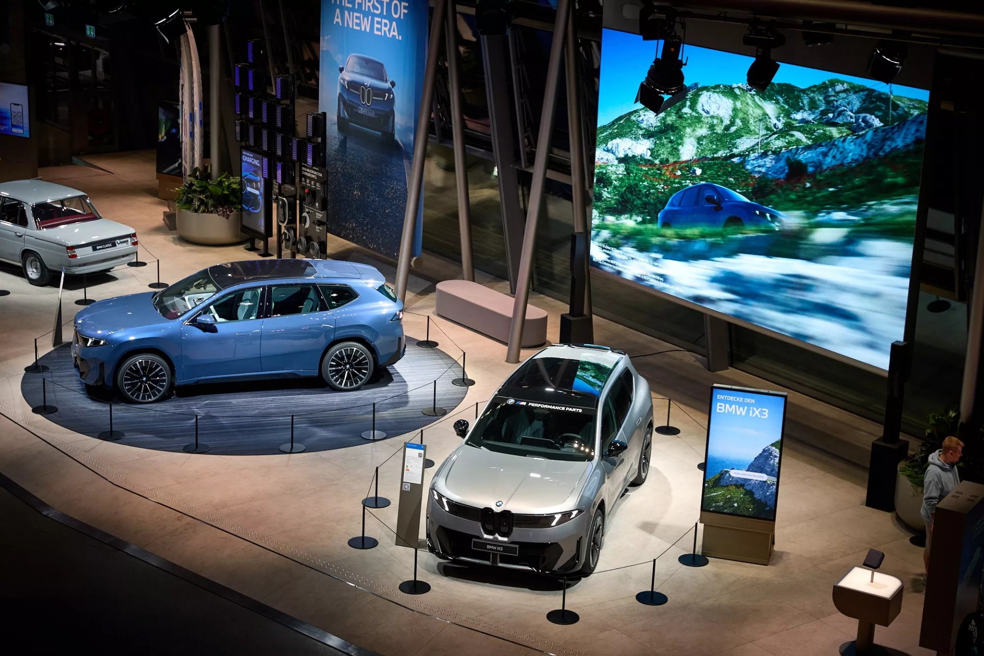 SUV điện cao cấp BMW iX3 thế hệ mới chính thức ra mắt lần đầu tiên tại IAA Mobility 2025
