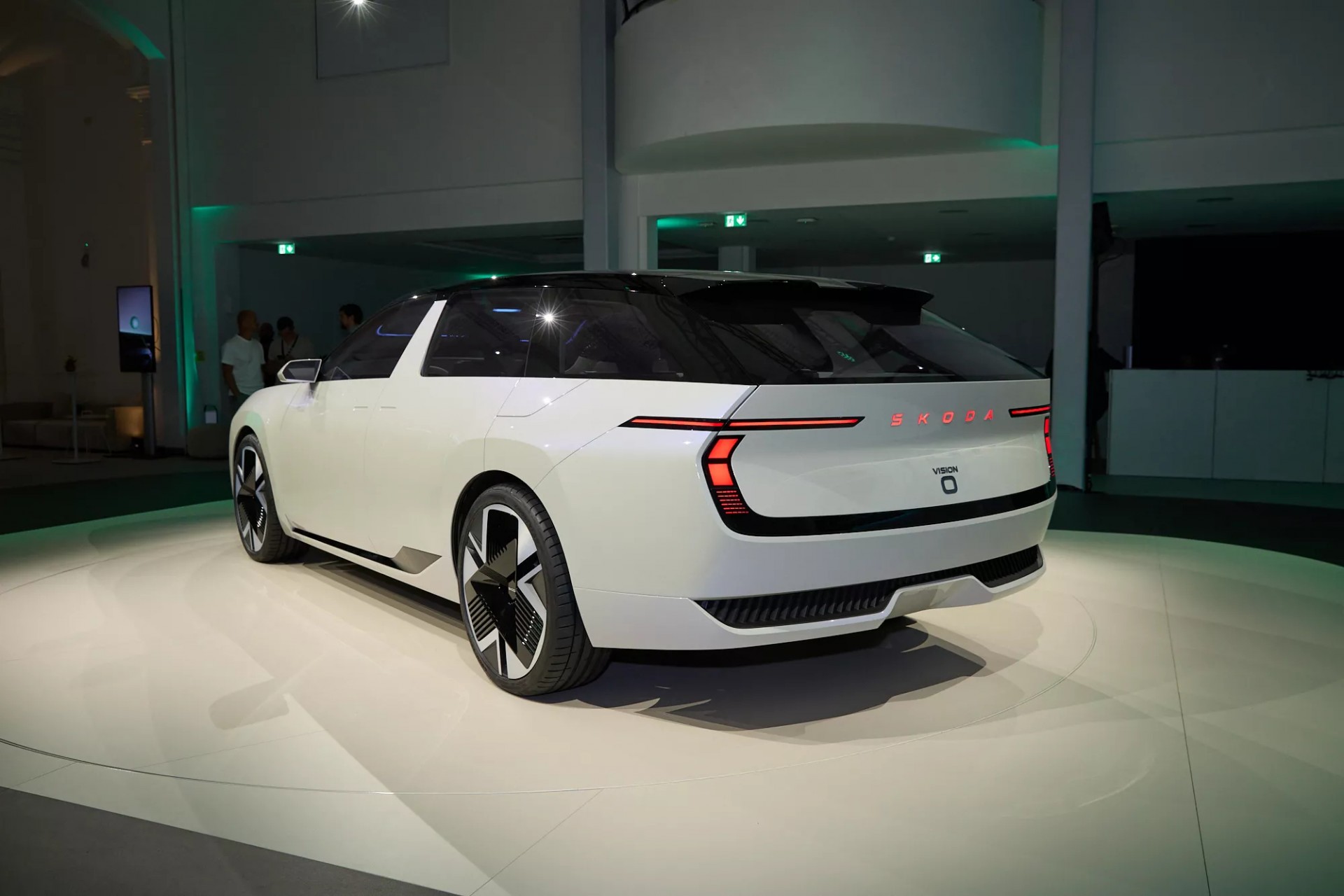 Skoda Vision O - Mẫu concept xe điện wagon sang trọng được trình làng tại IAA Mobility 2025