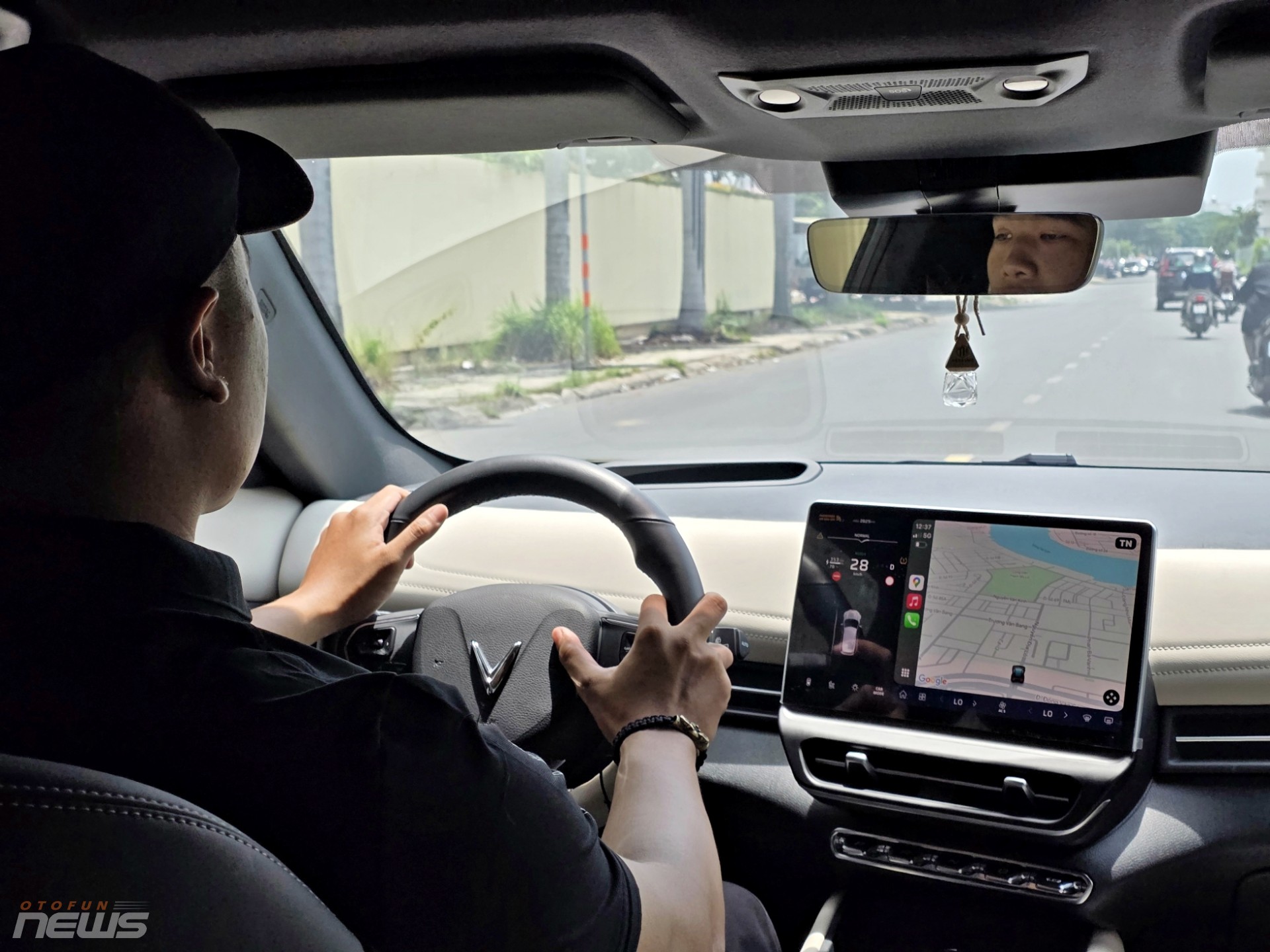 Sống chất cùng lựa chọn xanh: Khi chủ xe tại TP.HCM chuyển từ xe xăng sang xe điện Sống chất cùng lựa chọn xanh: Khi chủ xe tại TP.HCM chuyển từ xe xăng sang xe điện