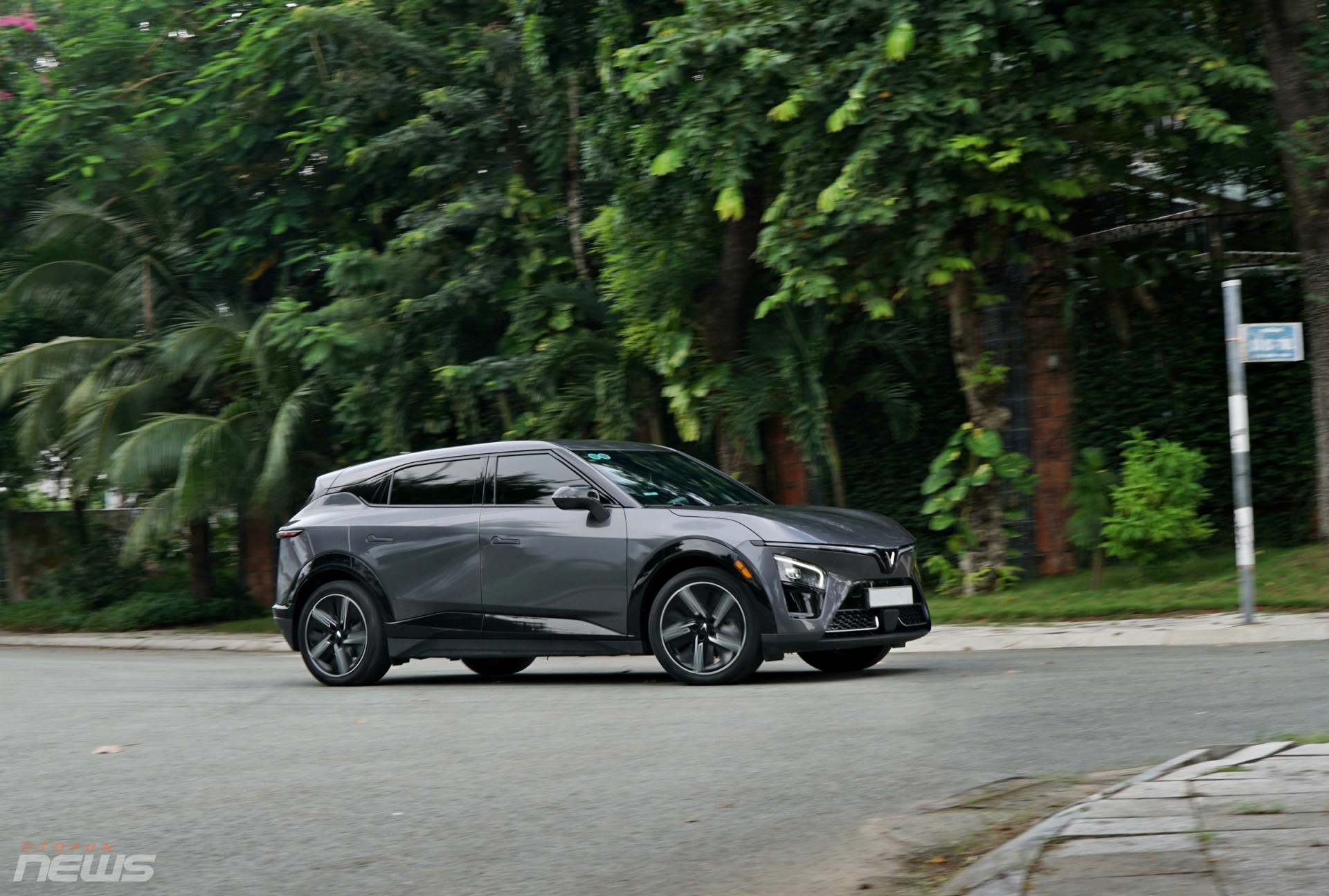 Sống chất cùng lựa chọn xanh: Khi chủ xe tại TP.HCM chuyển từ xe xăng sang xe điện Sống chất cùng lựa chọn xanh: Khi chủ xe tại TP.HCM chuyển từ xe xăng sang xe điện