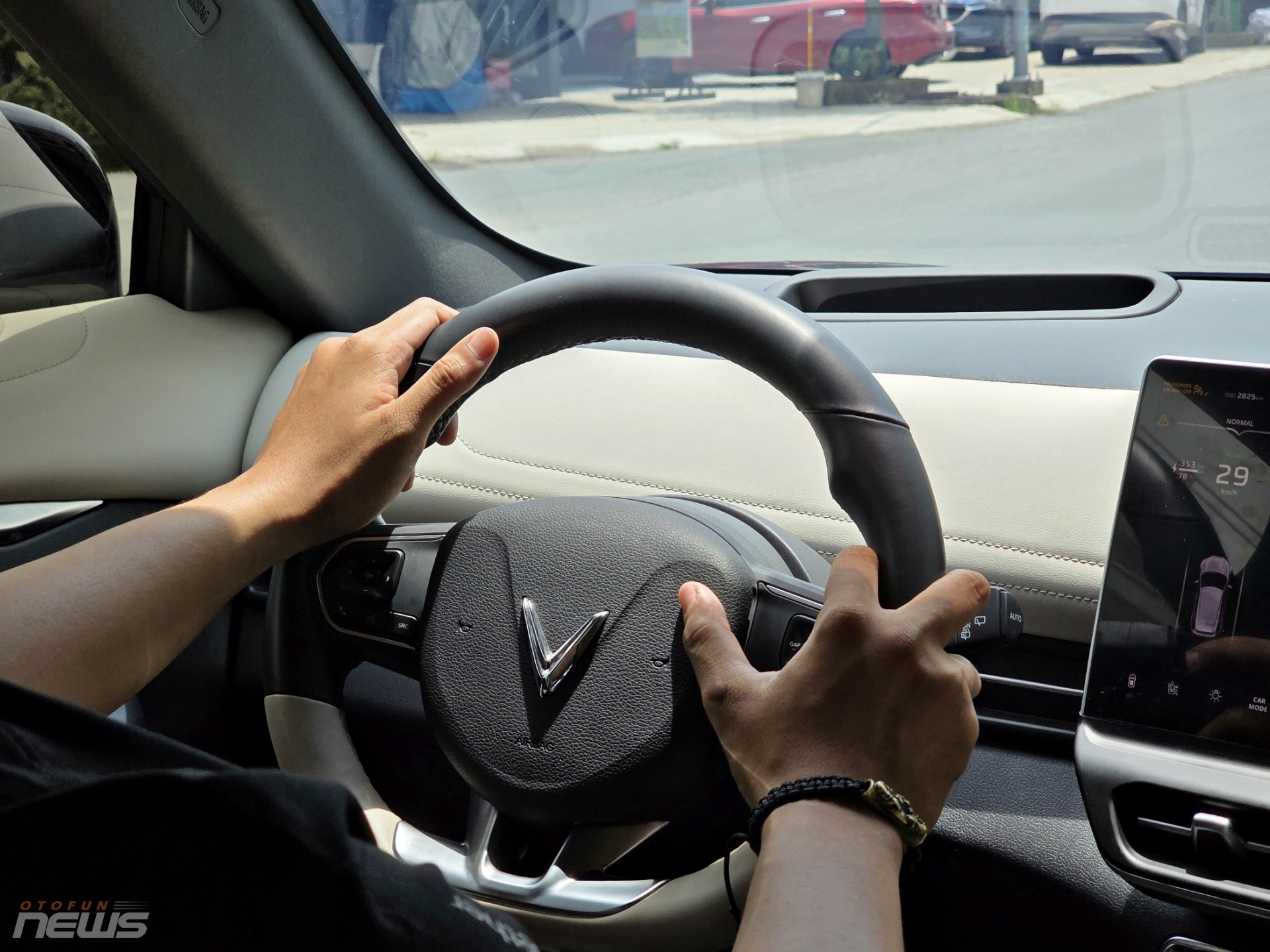 Sống chất cùng lựa chọn xanh: Khi chủ xe tại TP.HCM chuyển từ xe xăng sang xe điện Sống chất cùng lựa chọn xanh: Khi chủ xe tại TP.HCM chuyển từ xe xăng sang xe điện