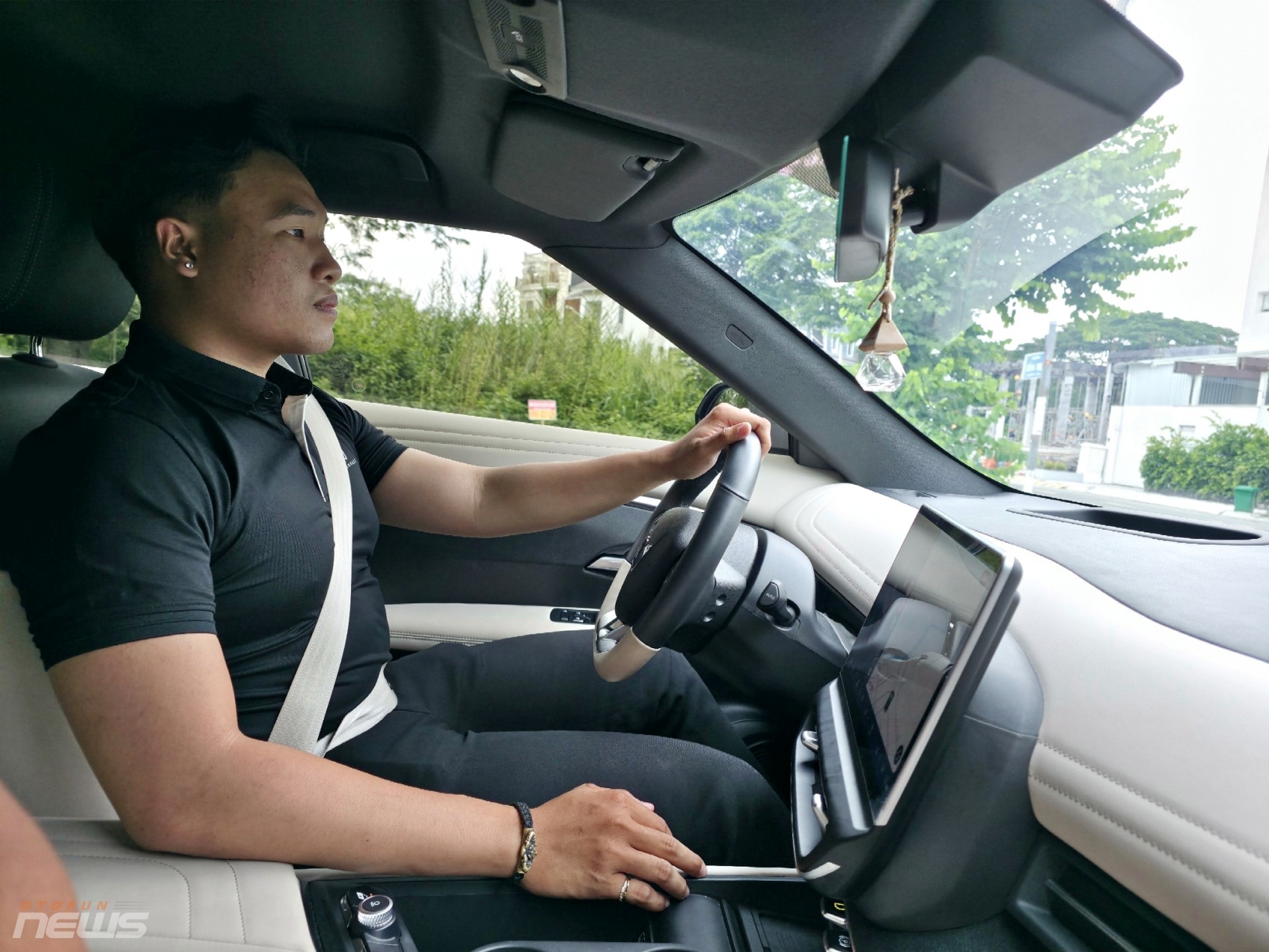 Sống chất cùng lựa chọn xanh: Khi chủ xe tại TP.HCM chuyển từ xe xăng sang xe điện Sống chất cùng lựa chọn xanh: Khi chủ xe tại TP.HCM chuyển từ xe xăng sang xe điện