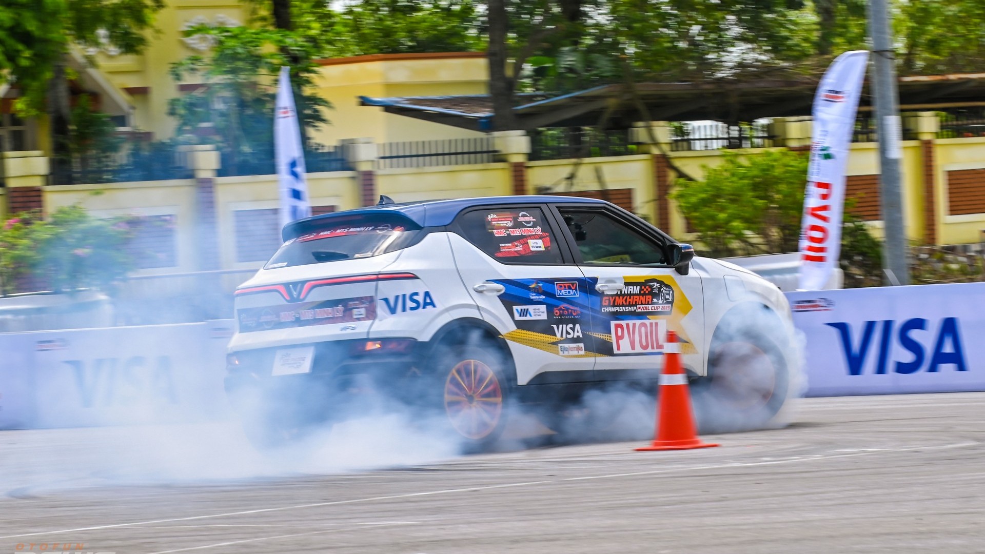 Từ đấu trường F1 đến đường đua Việt