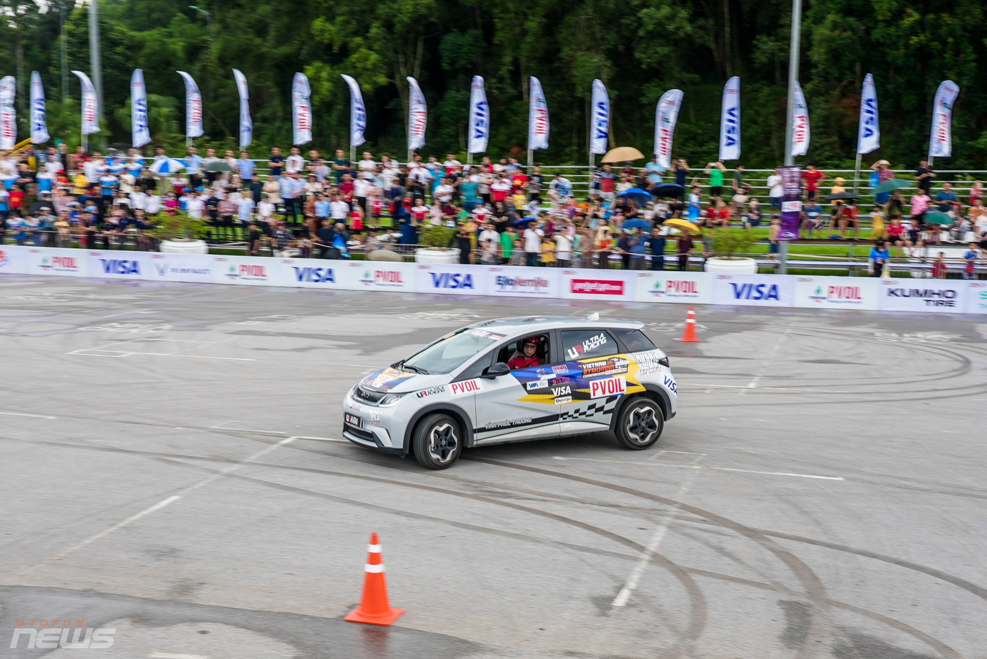 Từ đấu trường F1 đến đường đua Việt Từ đấu trường F1 đến đường đua Việt